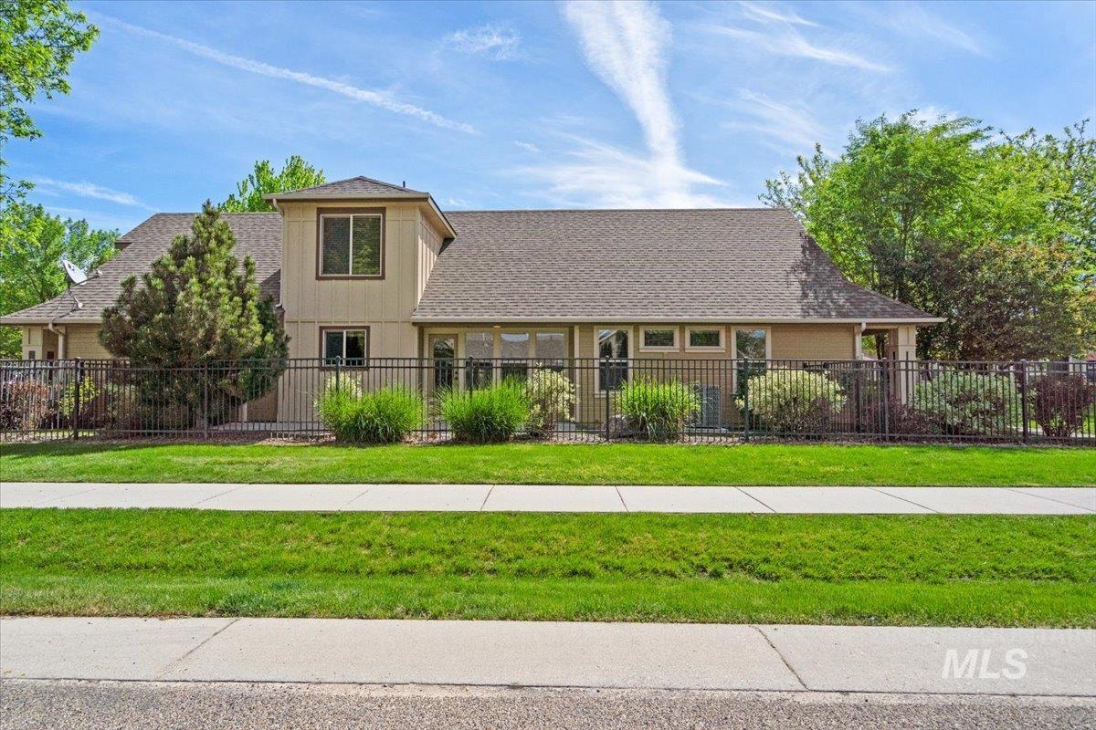 2763 E Deerhill Dr, Meridian, Idaho 83642, 3 Bedrooms, 2.5 Bathrooms, Residential For Sale, Price $495,000, 98985785