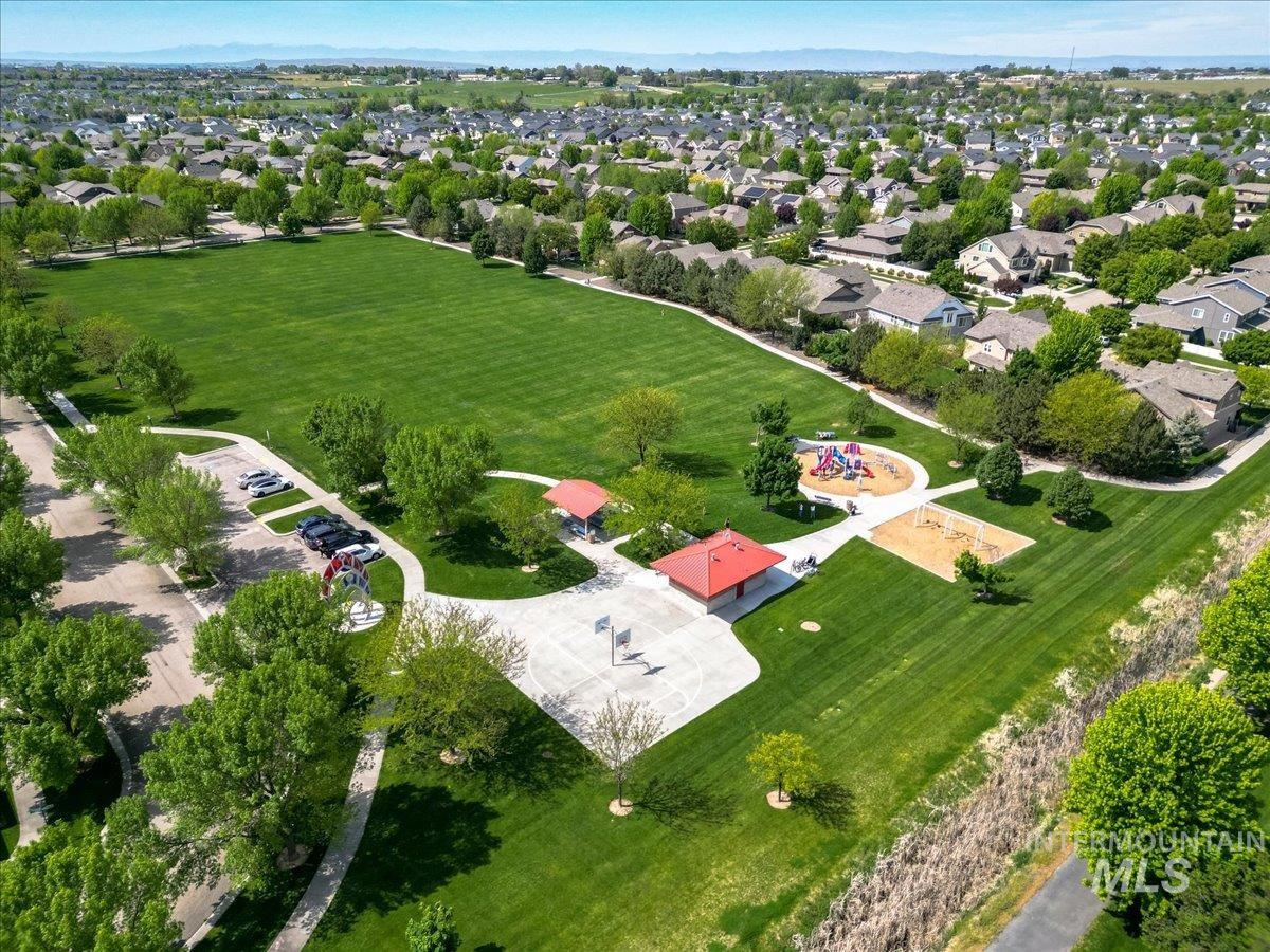 2763 E Deerhill Dr, Meridian, Idaho 83642, 3 Bedrooms, 2.5 Bathrooms, Residential For Sale, Price $495,000, 98985785