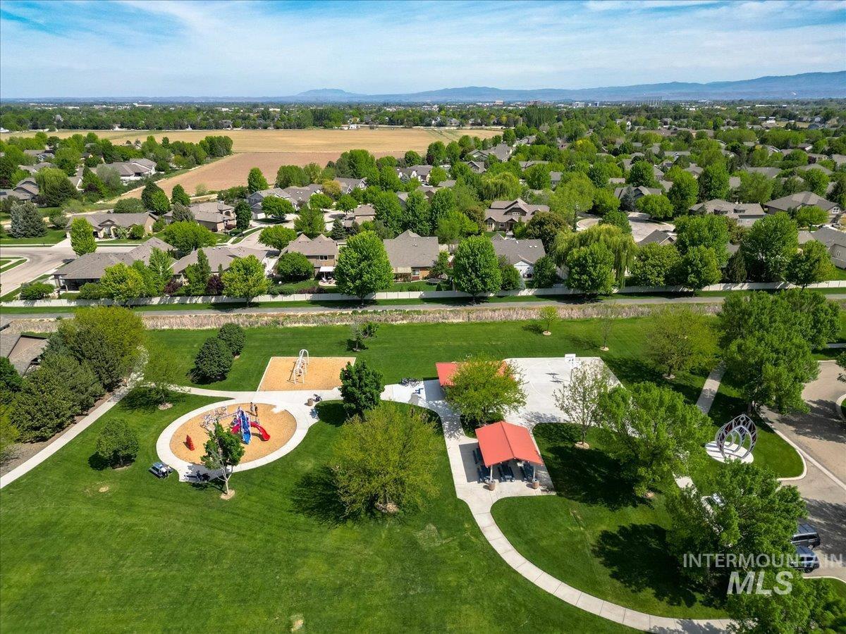 2763 E Deerhill Dr, Meridian, Idaho 83642, 3 Bedrooms, 2.5 Bathrooms, Residential For Sale, Price $495,000, 98985785