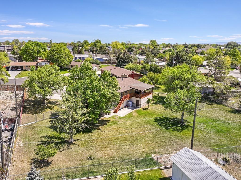 2148 Alta Vista Circle, Twin Falls, Idaho 83301, 4 Bedrooms, 2 Bathrooms, Residential For Sale, Price $390,000,MLS 98985787