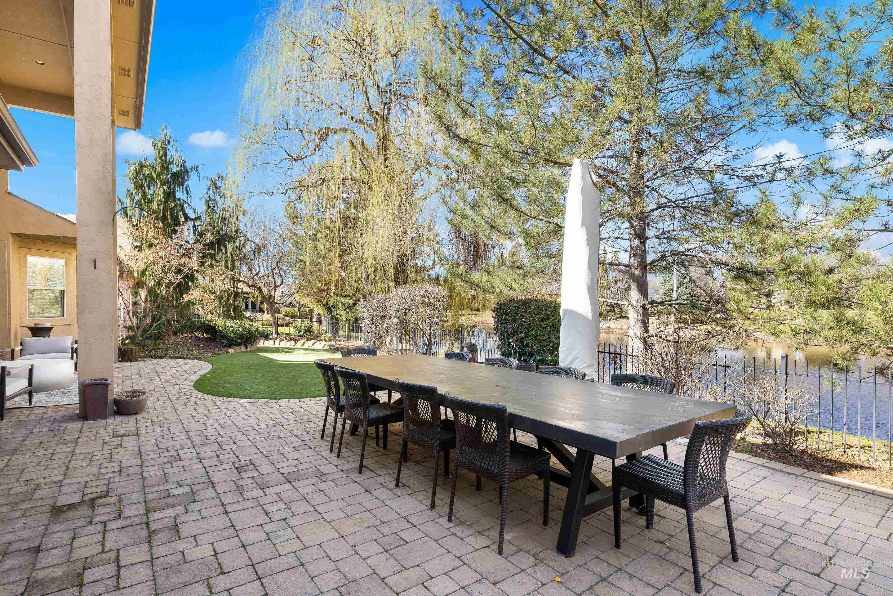 1166 E Rivers End Dr, Eagle, Idaho 83616, 4 Bedrooms, 3.5 Bathrooms, Residential For Sale, Price $1,724,900,MLS 98985788