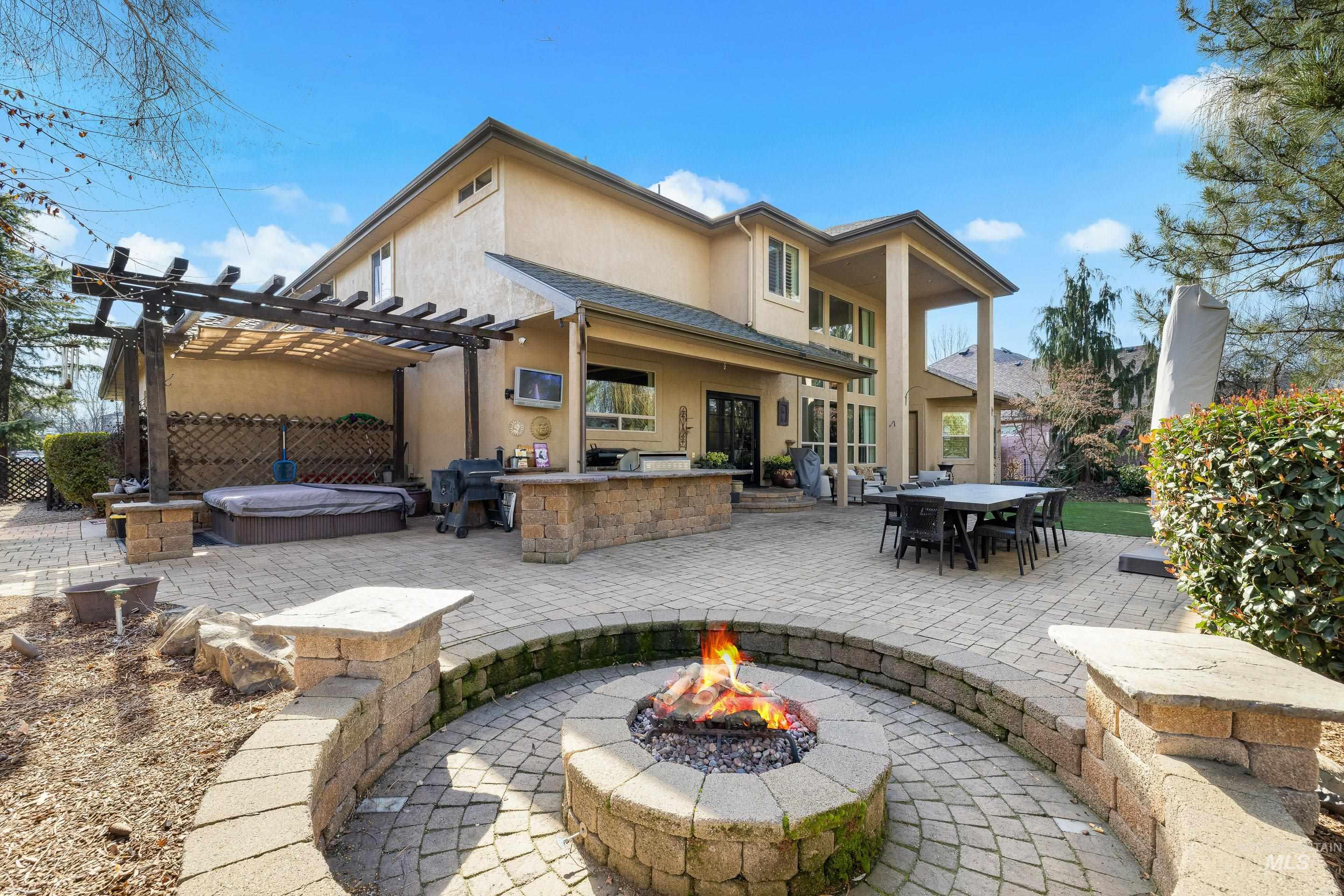 1166 E Rivers End Dr, Eagle, Idaho 83616, 4 Bedrooms, 3.5 Bathrooms, Residential For Sale, Price $1,724,900,MLS 98985788