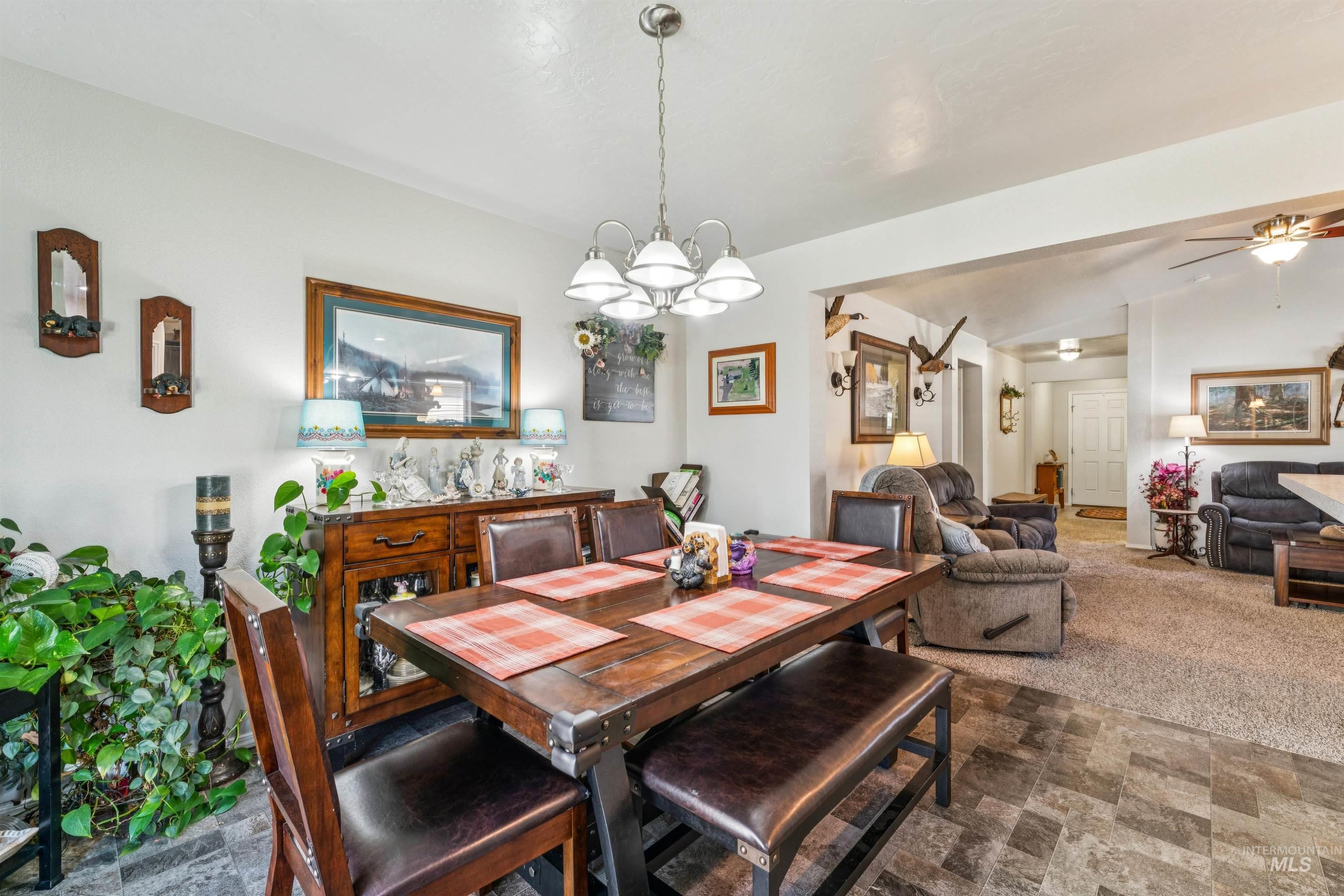 11670 Cambria St., Caldwell, Idaho 83605, 3 Bedrooms, 2 Bathrooms, Residential For Sale, Price $385,000,MLS 98985790