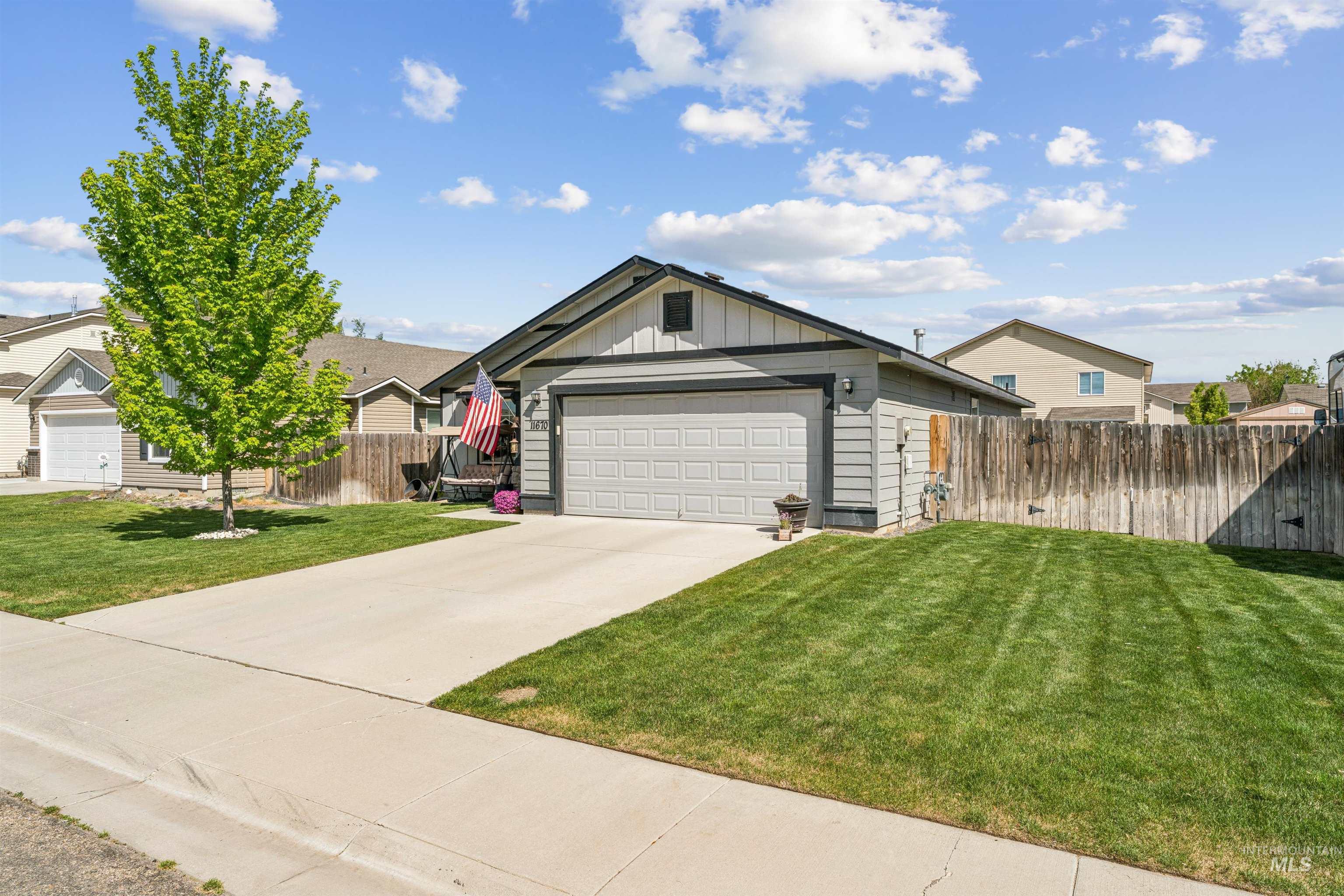 11670 Cambria St., Caldwell, Idaho 83605, 3 Bedrooms, 2 Bathrooms, Residential For Sale, Price $385,000,MLS 98985790