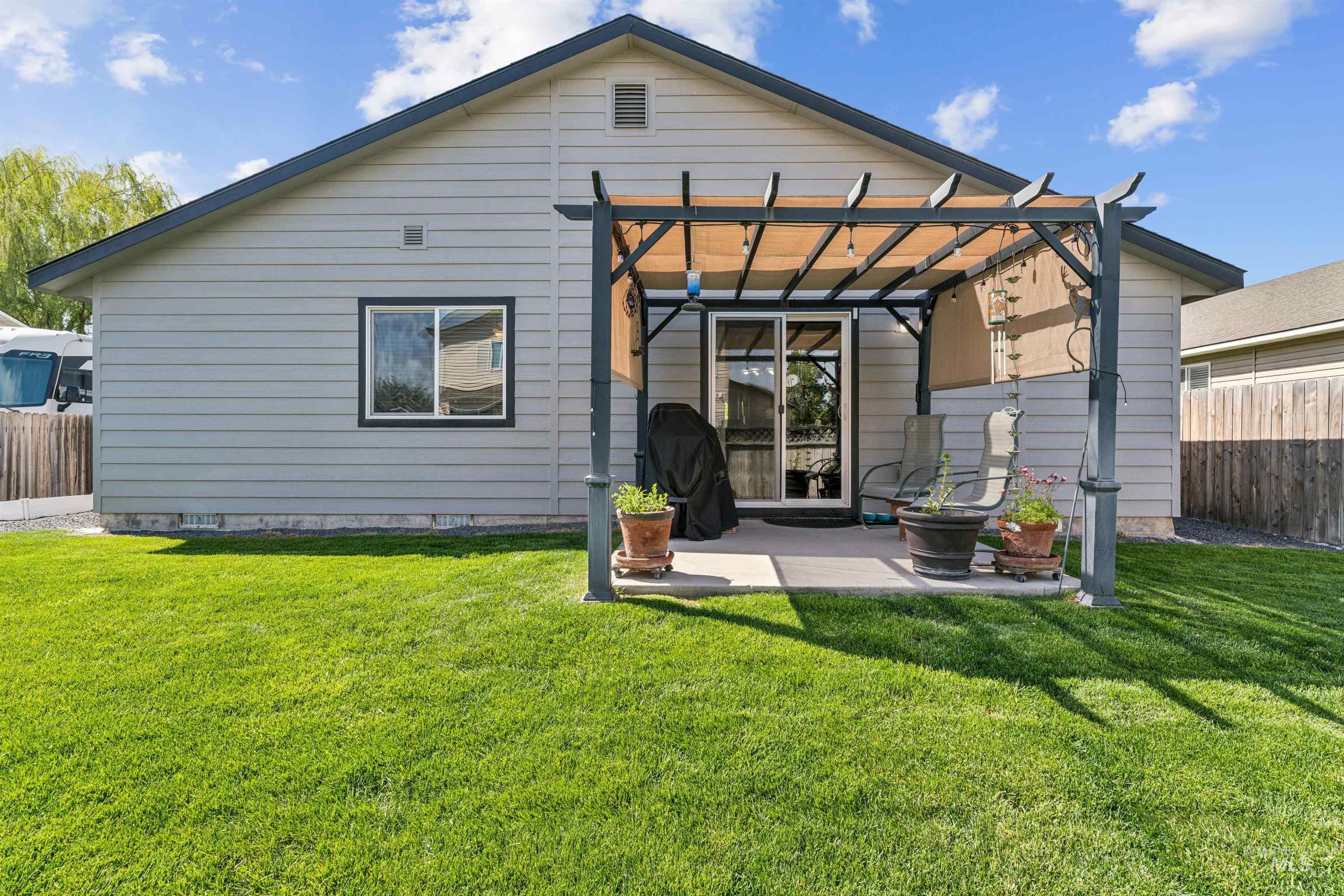 11670 Cambria St., Caldwell, Idaho 83605, 3 Bedrooms, 2 Bathrooms, Residential For Sale, Price $385,000,MLS 98985790