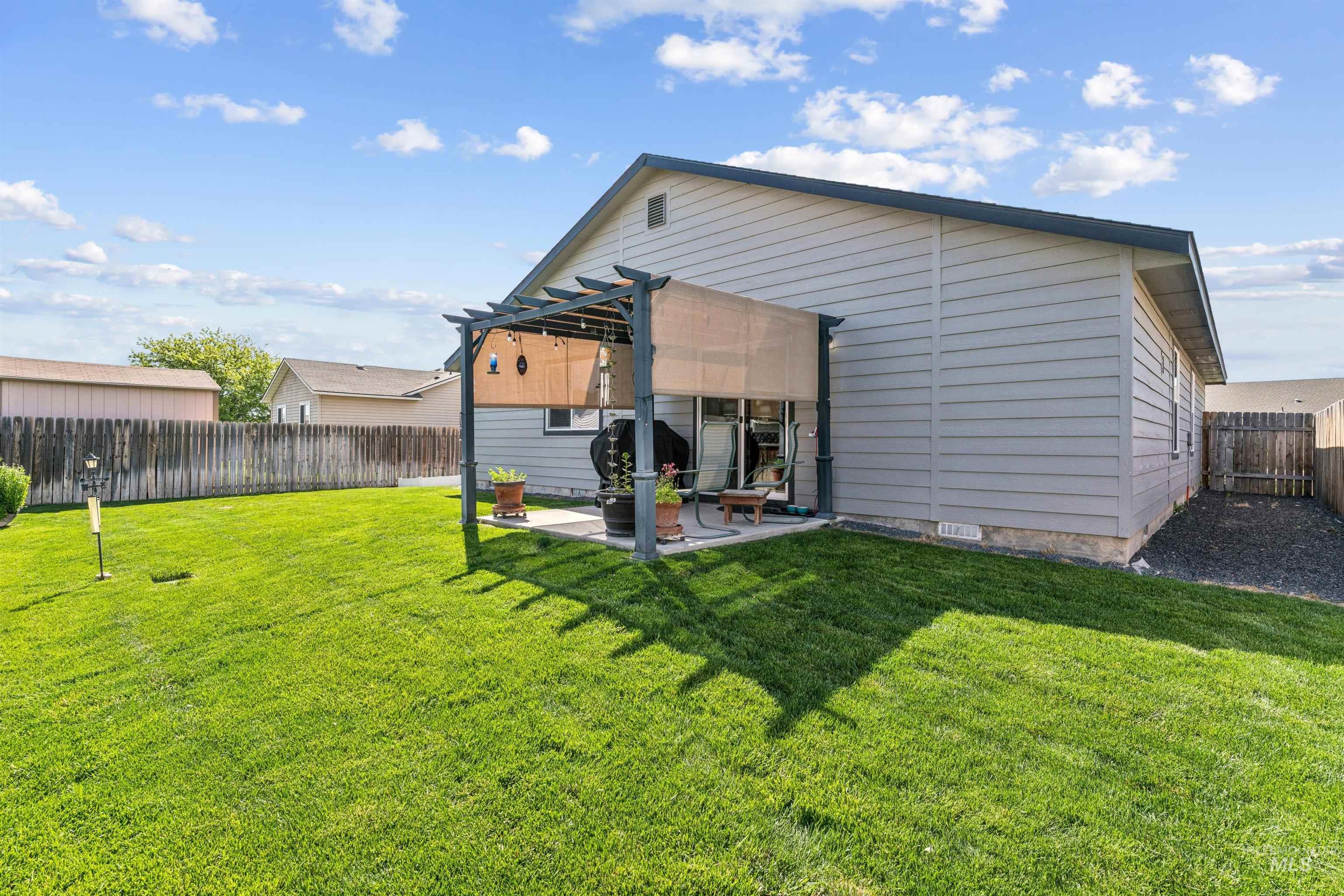 11670 Cambria St., Caldwell, Idaho 83605, 3 Bedrooms, 2 Bathrooms, Residential For Sale, Price $385,000,MLS 98985790