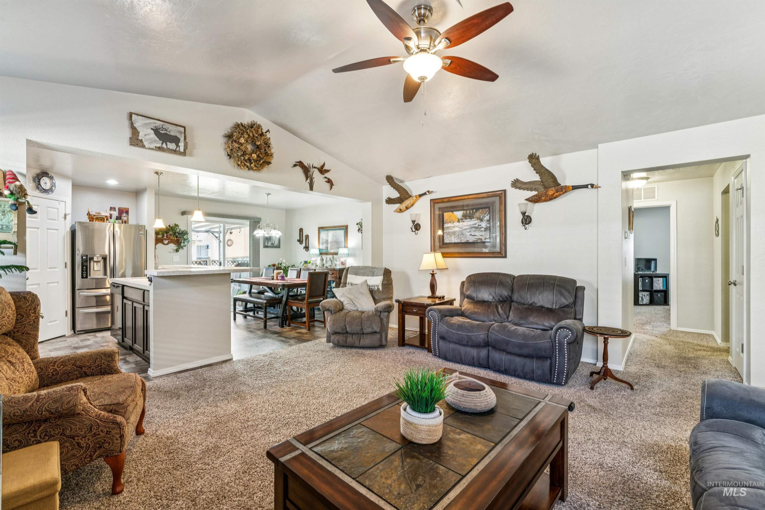 11670 Cambria St., Caldwell, Idaho 83605, 3 Bedrooms, 2 Bathrooms, Residential For Sale, Price $385,000,MLS 98985790