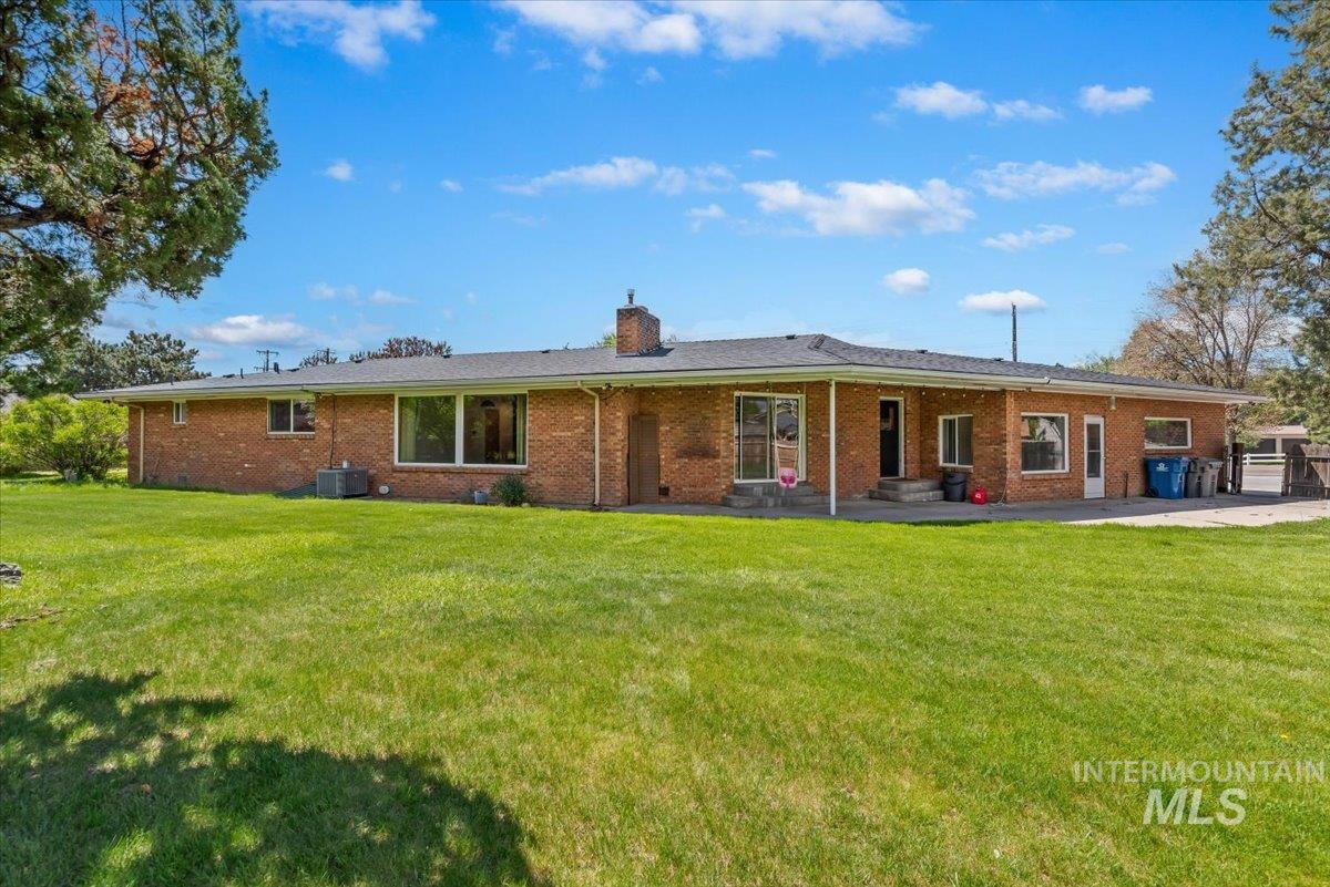 1810 N Maple Grove, Boise, Idaho 83704, 4 Bedrooms, 2.5 Bathrooms, Residential For Sale, Price $724,900,MLS 98985791