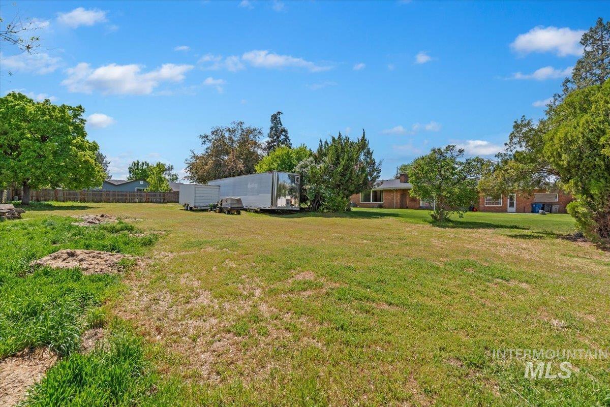 1810 N Maple Grove, Boise, Idaho 83704, 4 Bedrooms, 2.5 Bathrooms, Residential For Sale, Price $724,900,MLS 98985791