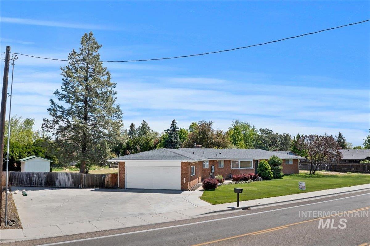 1810 N Maple Grove, Boise, Idaho 83704, 4 Bedrooms, 2.5 Bathrooms, Residential For Sale, Price $724,900,MLS 98985791