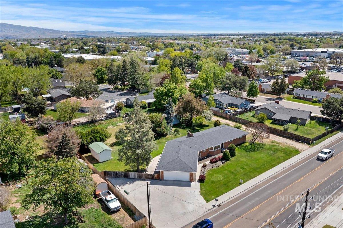 1810 N Maple Grove, Boise, Idaho 83704, 4 Bedrooms, 2.5 Bathrooms, Residential For Sale, Price $724,900,MLS 98985791