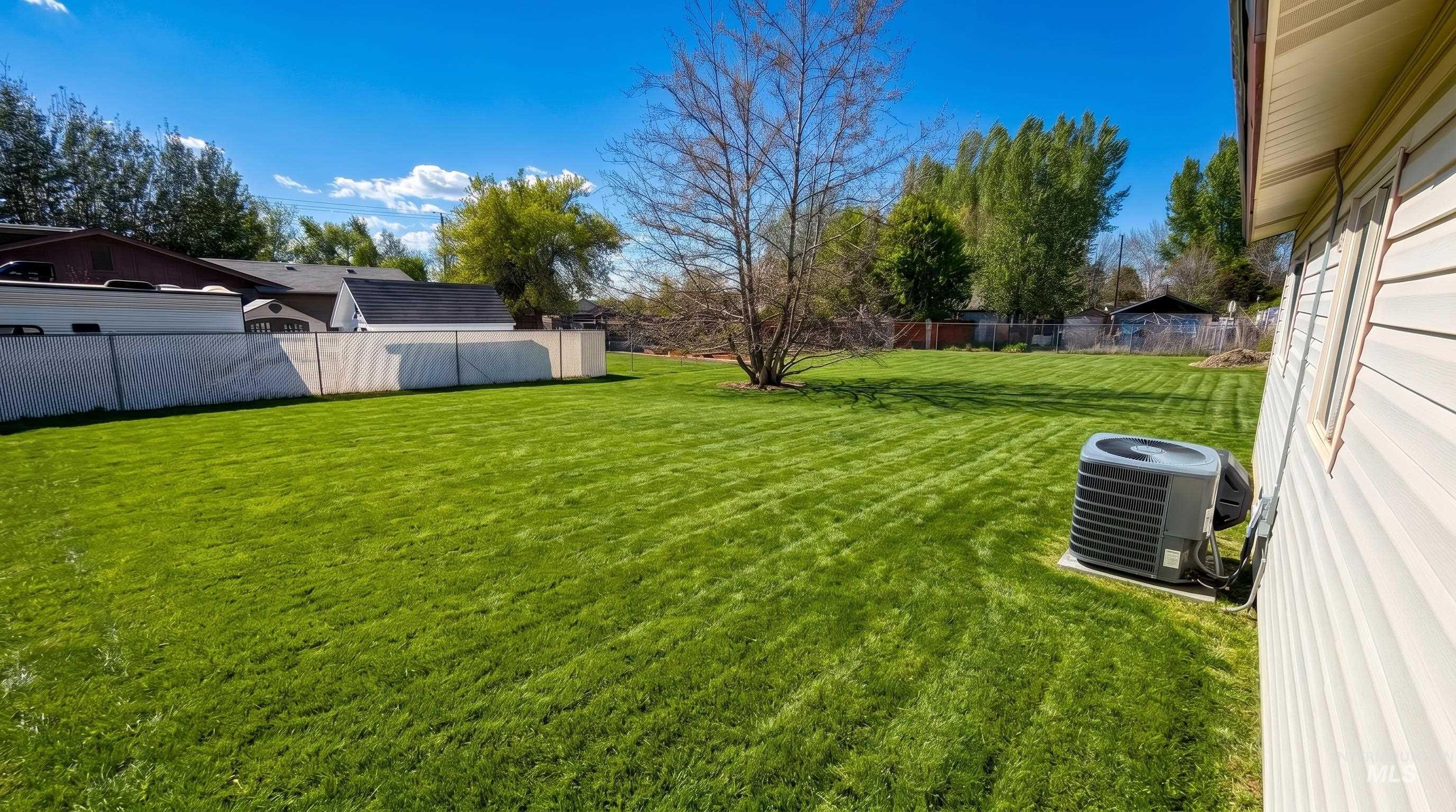 7011 S Southdale Ave, Boise, Idaho 83709, 3 Bedrooms, 1 Bathroom, Residential For Sale, Price $368,000,MLS 98985793