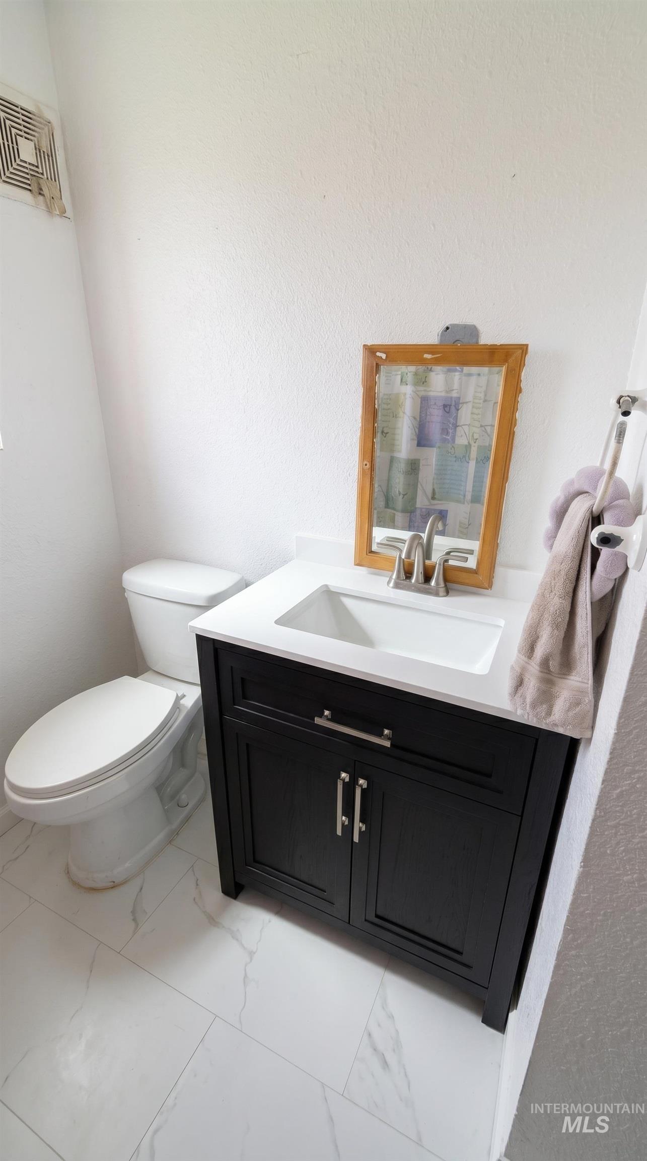 7011 S Southdale Ave, Boise, Idaho 83709, 3 Bedrooms, 1 Bathroom, Residential For Sale, Price $368,000,MLS 98985793
