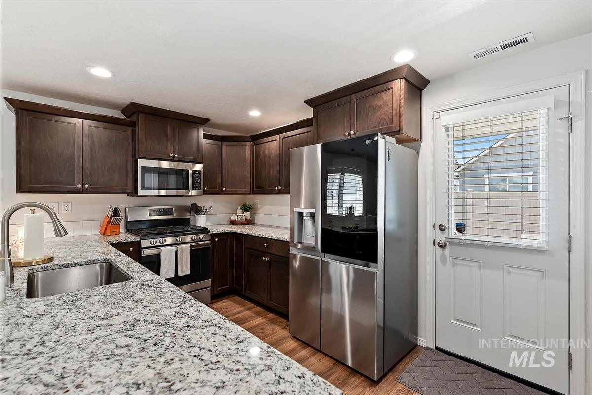 3279 NW 12th Ave, Meridian, Idaho 83646, 2 Bedrooms, 2 Bathrooms, Residential For Sale, Price $410,000,MLS 98985796