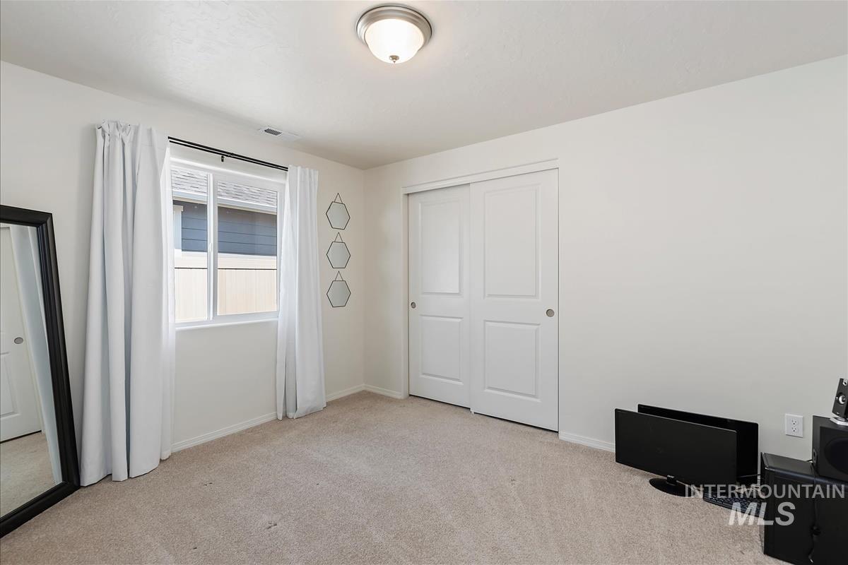 3279 NW 12th Ave, Meridian, Idaho 83646, 2 Bedrooms, 2 Bathrooms, Residential For Sale, Price $410,000,MLS 98985796