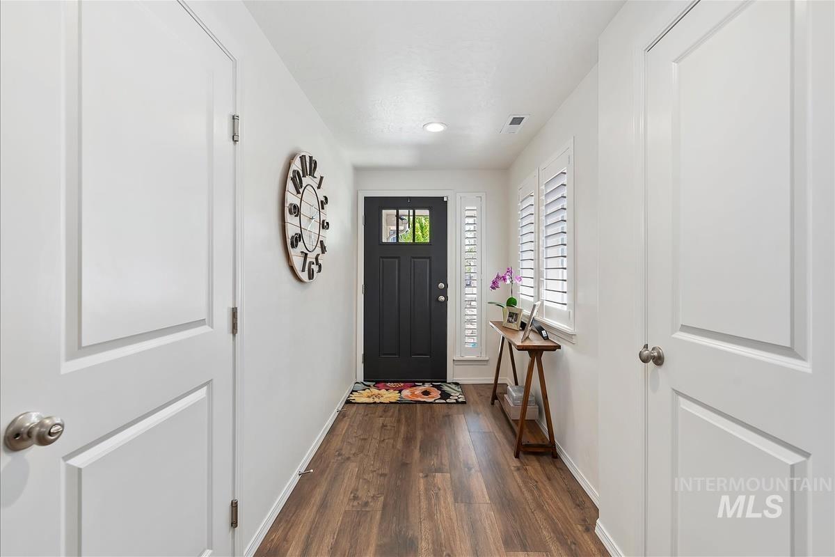 3279 NW 12th Ave, Meridian, Idaho 83646, 2 Bedrooms, 2 Bathrooms, Residential For Sale, Price $410,000,MLS 98985796
