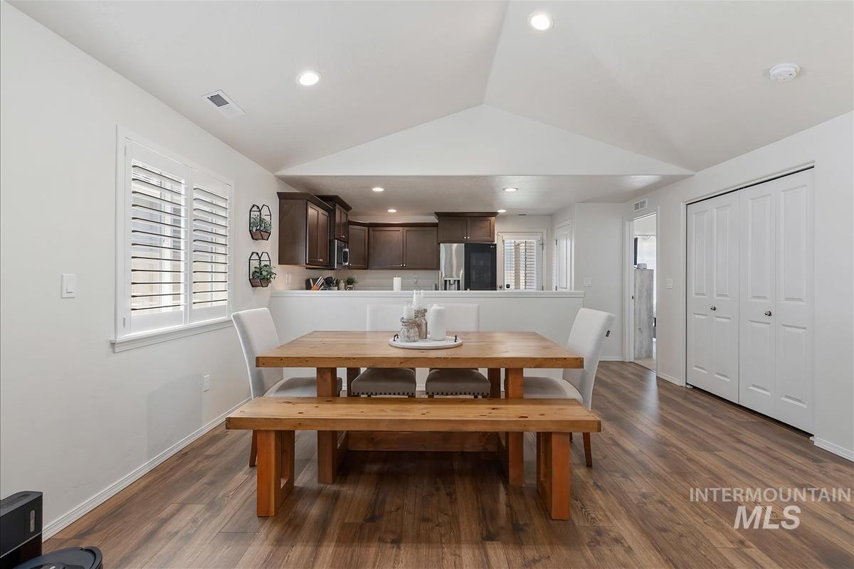 3279 NW 12th Ave, Meridian, Idaho 83646, 2 Bedrooms, 2 Bathrooms, Residential For Sale, Price $410,000,MLS 98985796