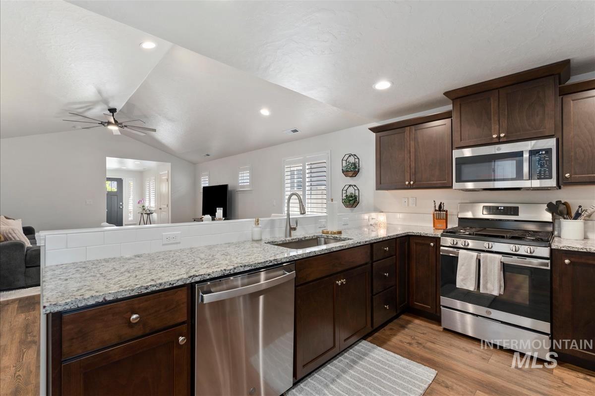 3279 NW 12th Ave, Meridian, Idaho 83646, 2 Bedrooms, 2 Bathrooms, Residential For Sale, Price $410,000,MLS 98985796