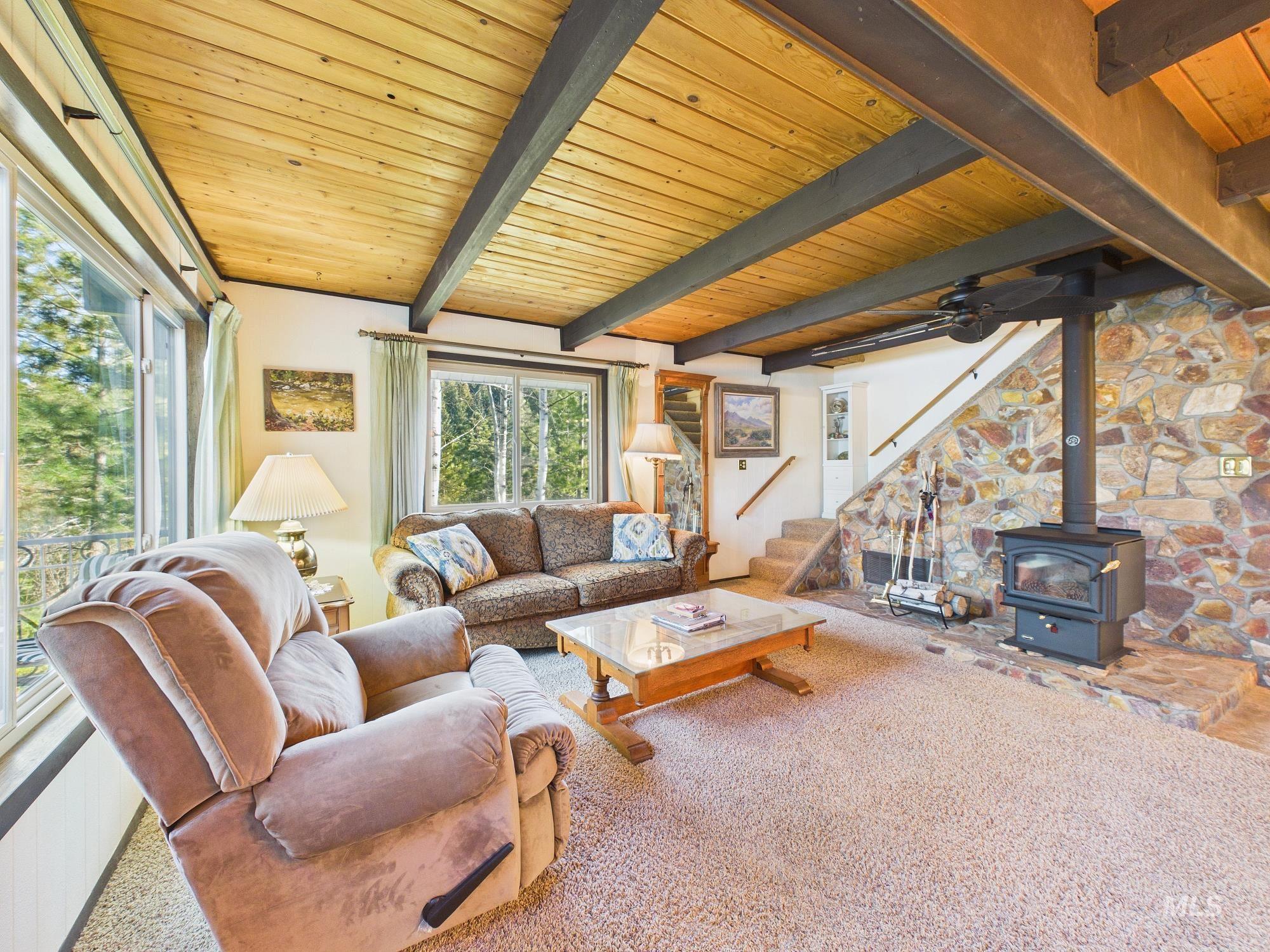4 Lem Ct, High Valley, Idaho 83611, 2 Bedrooms, 2 Bathrooms, Residential For Sale, Price $462,000, 98985799