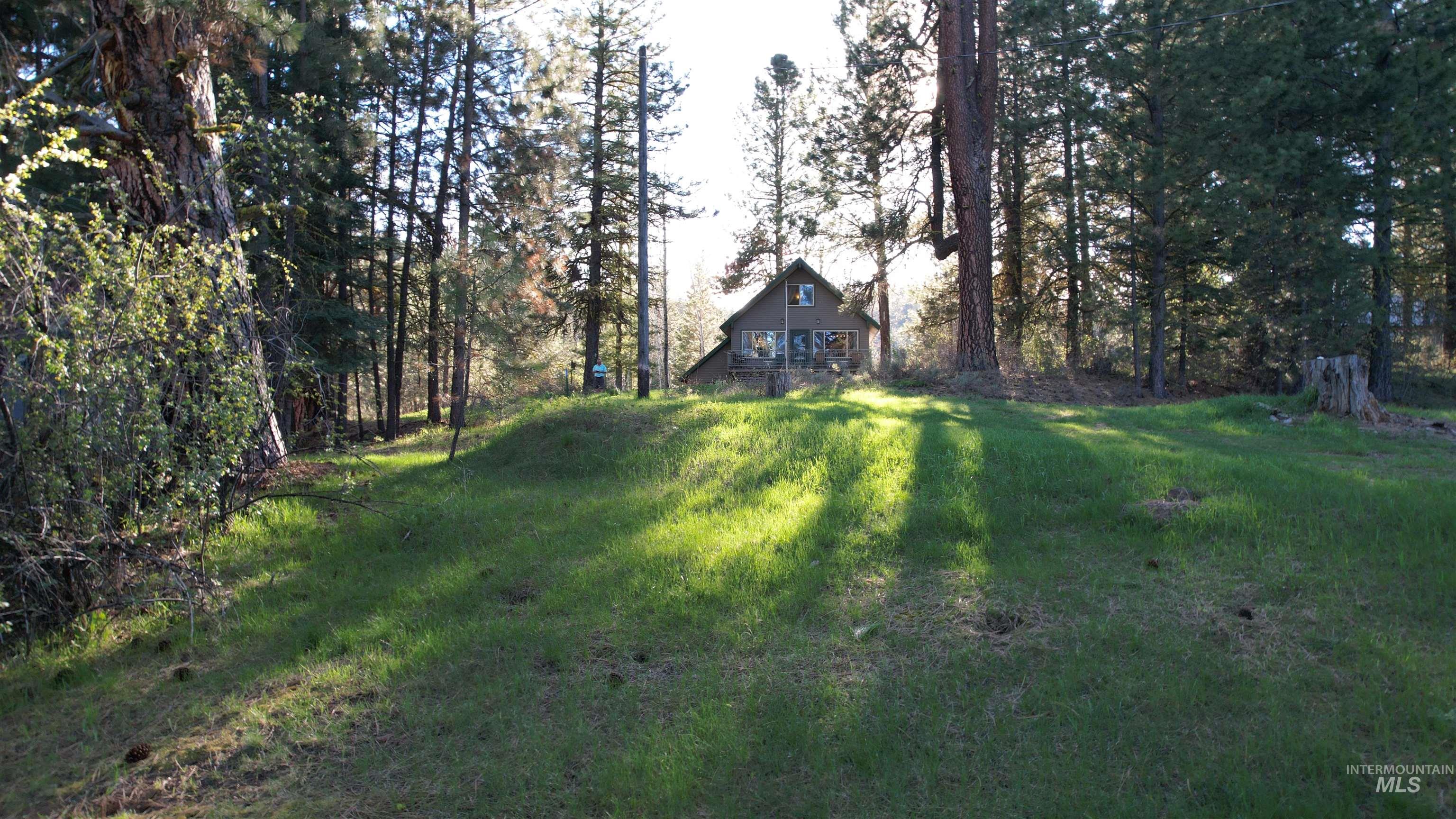 4 Lem Ct, High Valley, Idaho 83611, 2 Bedrooms, 2 Bathrooms, Residential For Sale, Price $410,000, 98985799
