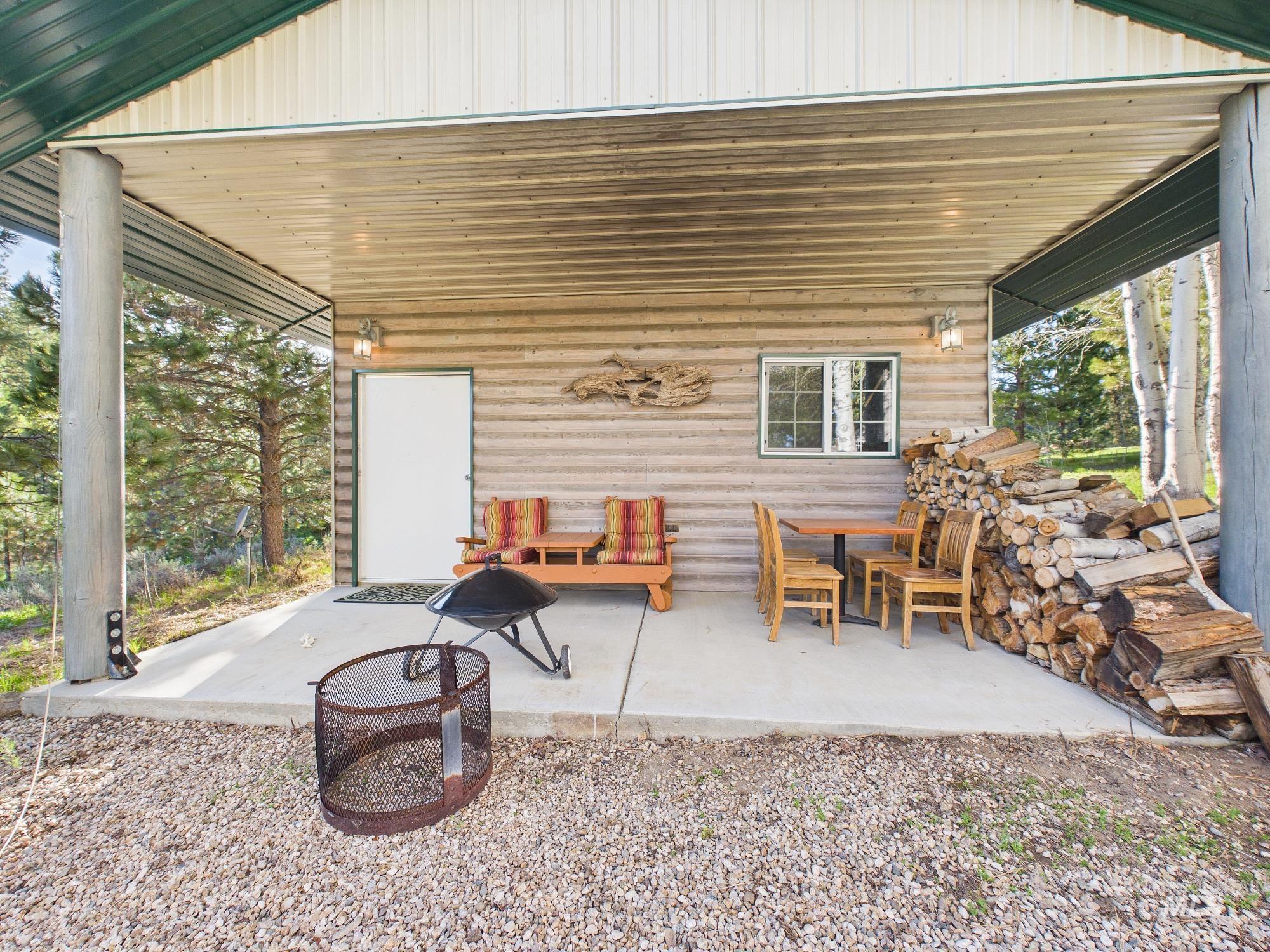 4 Lem Ct, High Valley, Idaho 83611, 2 Bedrooms, 2 Bathrooms, Residential For Sale, Price $462,000, 98985799
