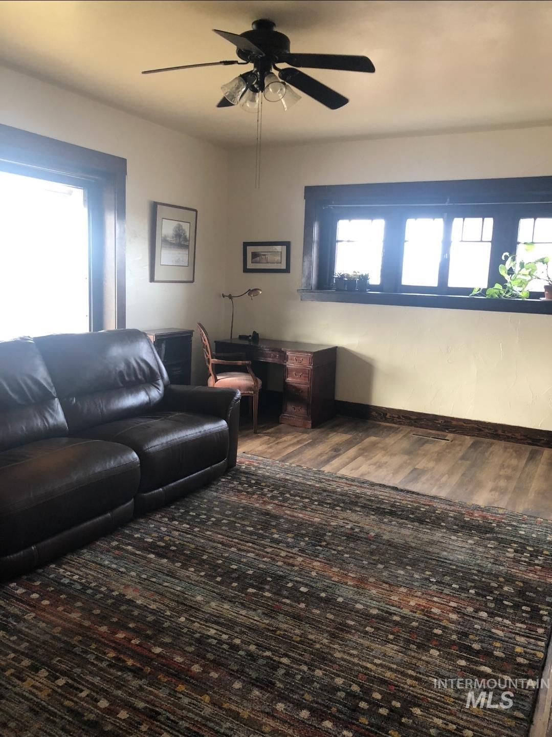 222 N 9TH, Buhl, Idaho 83316, 3 Bedrooms, 3 Bathrooms, Residential For Sale, Price $374,000,MLS 98985802