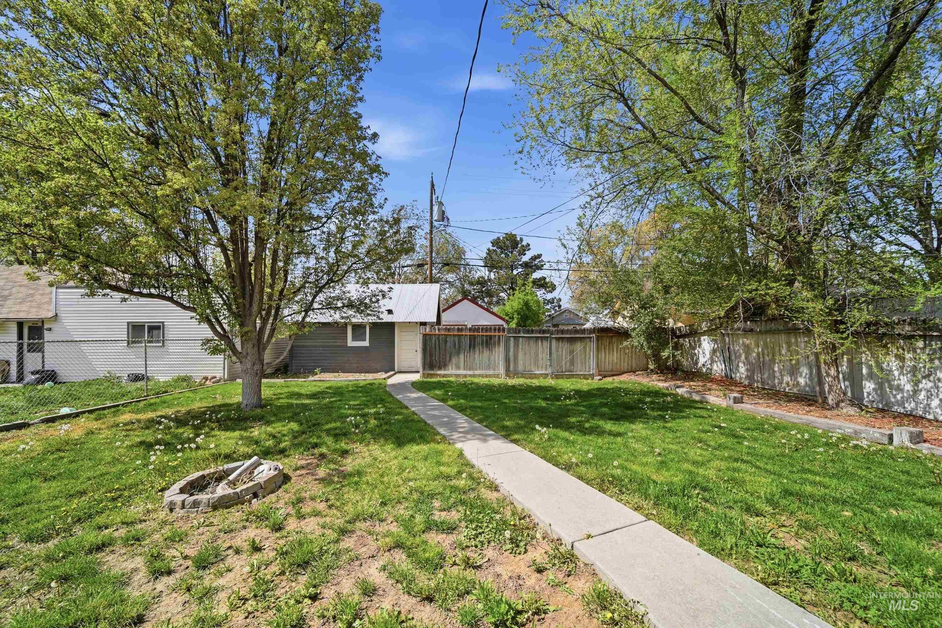 415 6Th Ave, Nampa, Idaho 83651, 4 Bedrooms, 3 Bathrooms, Residential For Sale, Price $440,000,MLS 98985803