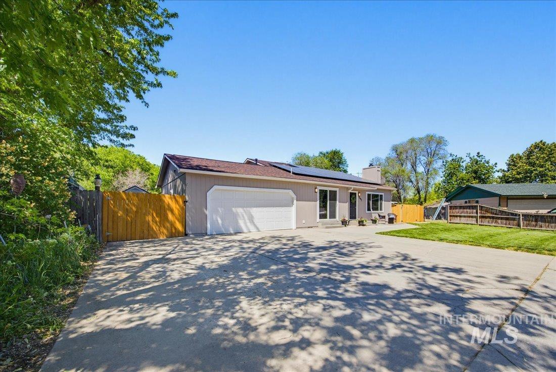 2497 S Almador Way, Boise, Idaho 83705, 4 Bedrooms, 2 Bathrooms, Residential For Sale, Price $430,000,MLS 98985805