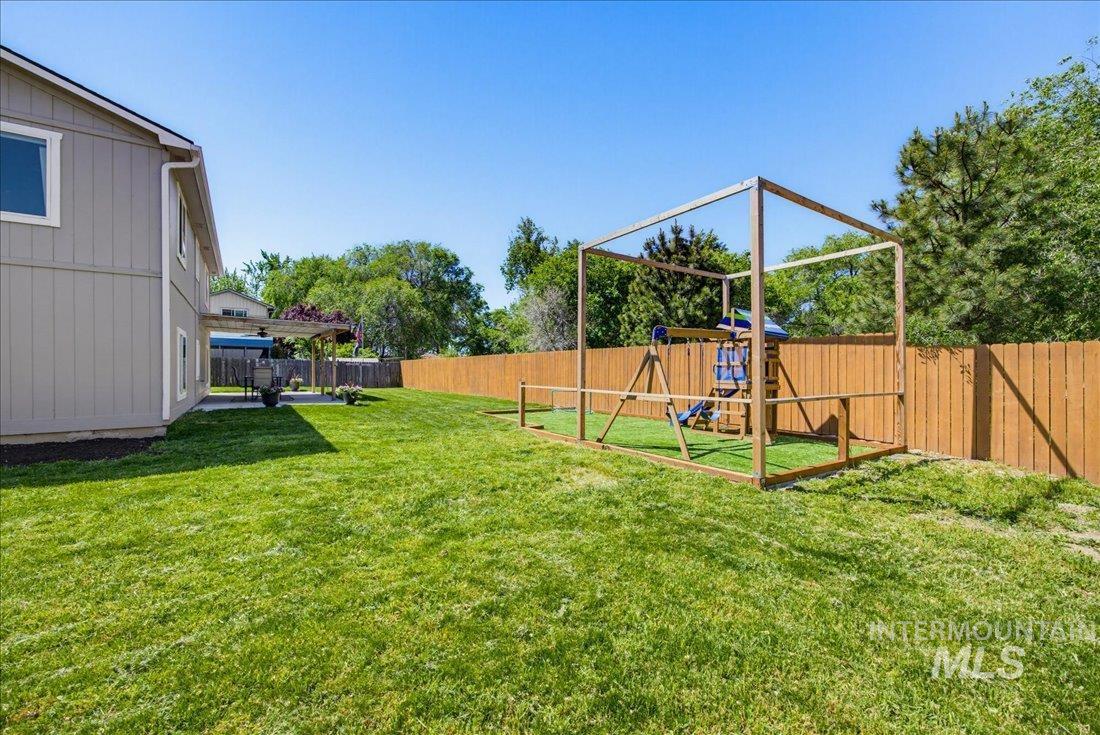 2497 S Almador Way, Boise, Idaho 83705, 4 Bedrooms, 2 Bathrooms, Residential For Sale, Price $430,000,MLS 98985805