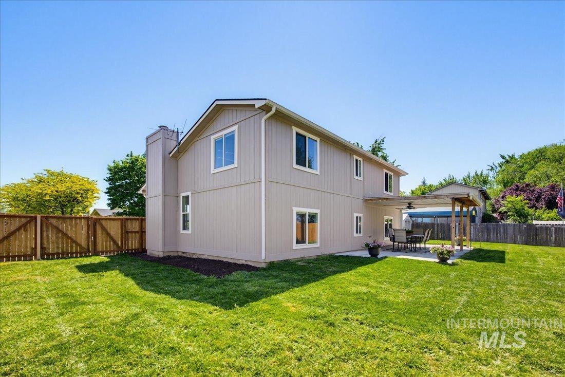 2497 S Almador Way, Boise, Idaho 83705, 4 Bedrooms, 2 Bathrooms, Residential For Sale, Price $430,000,MLS 98985805