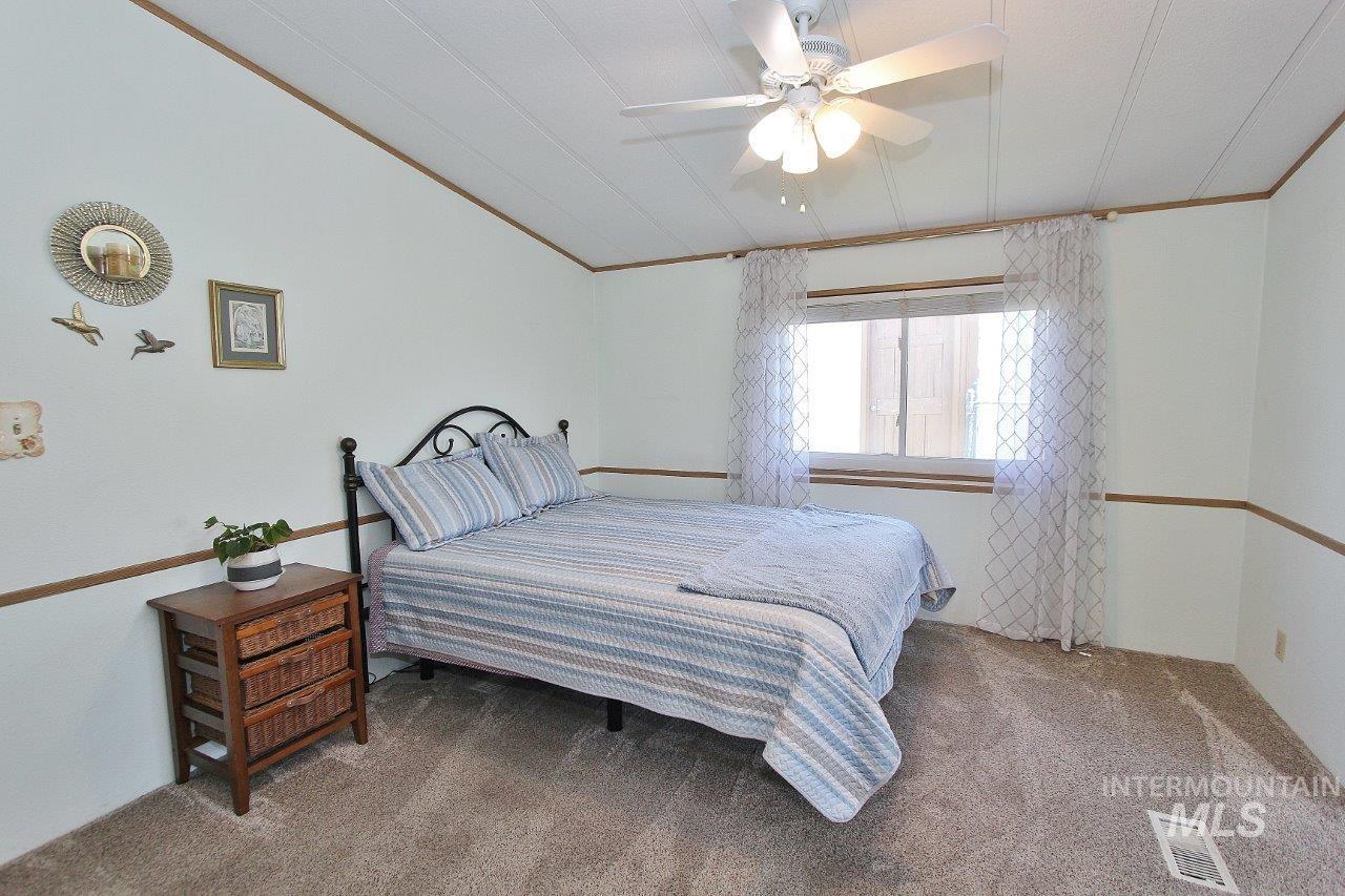 1097 W Flamingo Avenue, Nampa, Idaho 83651, 3 Bedrooms, 2 Bathrooms, Residential For Sale, Price $179,900,MLS 98985810