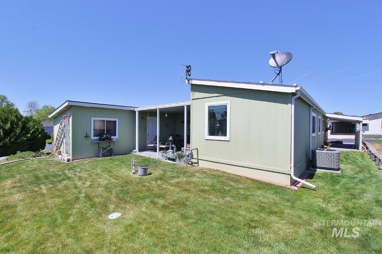1097 W Flamingo Avenue, Nampa, Idaho 83651, 3 Bedrooms, 2 Bathrooms, Residential For Sale, Price $179,900,MLS 98985810