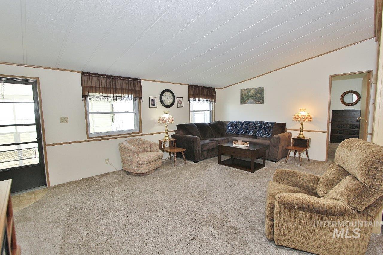 1097 W Flamingo Avenue, Nampa, Idaho 83651, 3 Bedrooms, 2 Bathrooms, Residential For Sale, Price $179,900,MLS 98985810