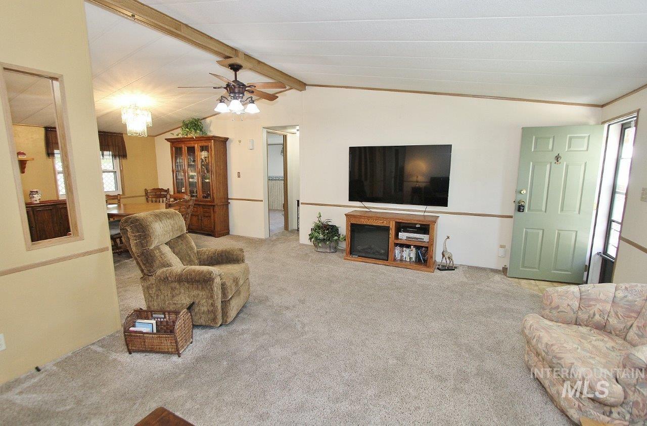 1097 W Flamingo Avenue, Nampa, Idaho 83651, 3 Bedrooms, 2 Bathrooms, Residential For Sale, Price $179,900,MLS 98985810