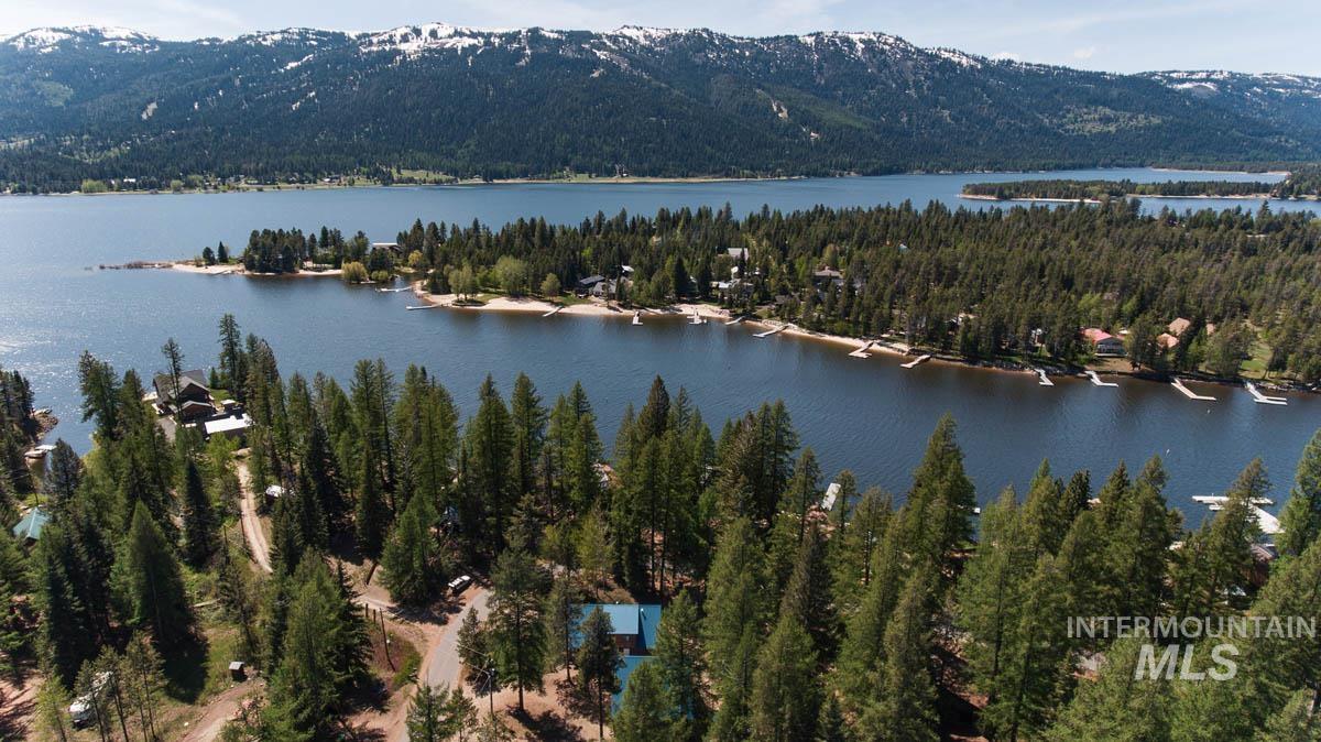 12824 Hereford Road, Donnelly, Idaho 83615, 3 Bedrooms, 2 Bathrooms, Residential For Sale, Price $950,000,MLS 98985812