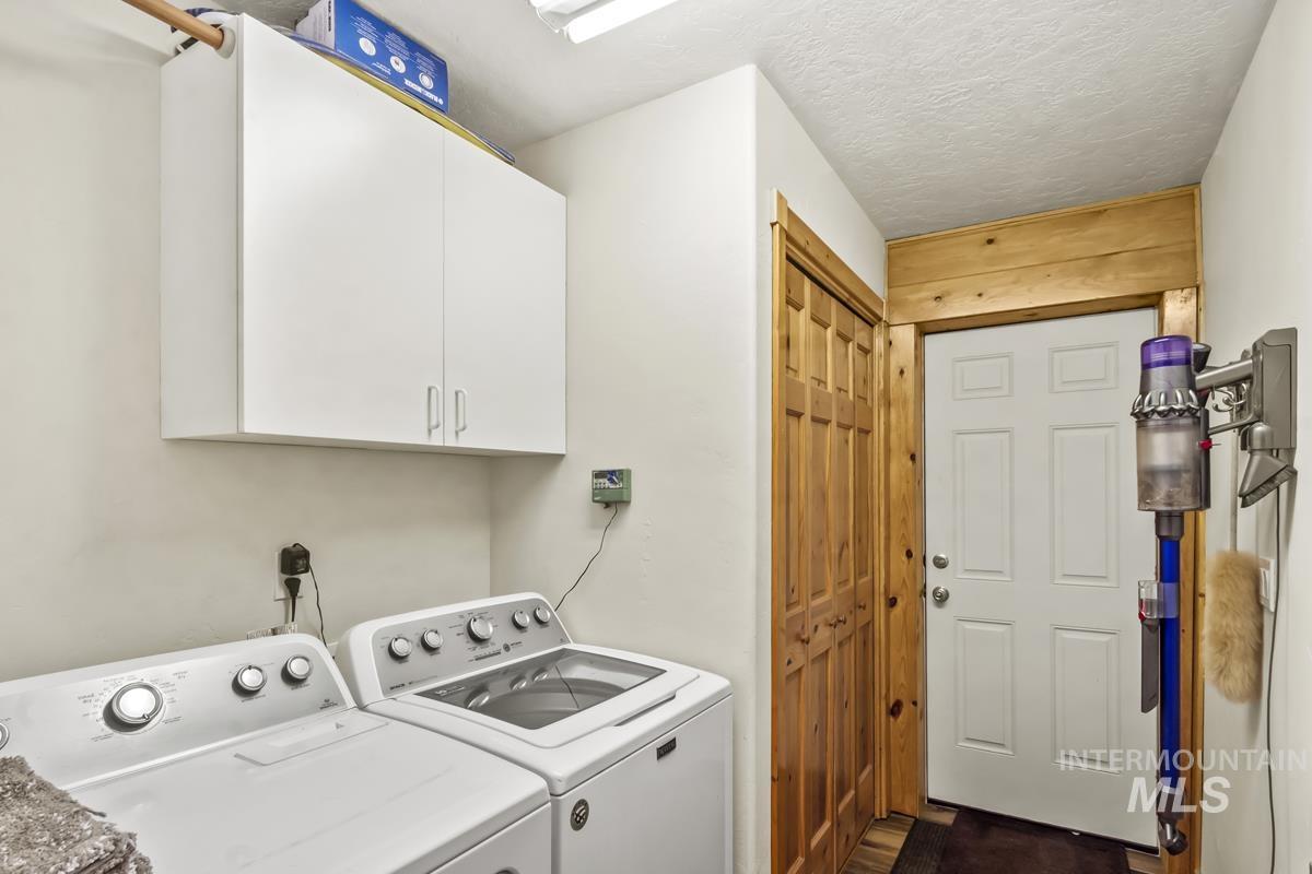 12824 Hereford Road, Donnelly, Idaho 83615, 3 Bedrooms, 2 Bathrooms, Residential For Sale, Price $950,000,MLS 98985812