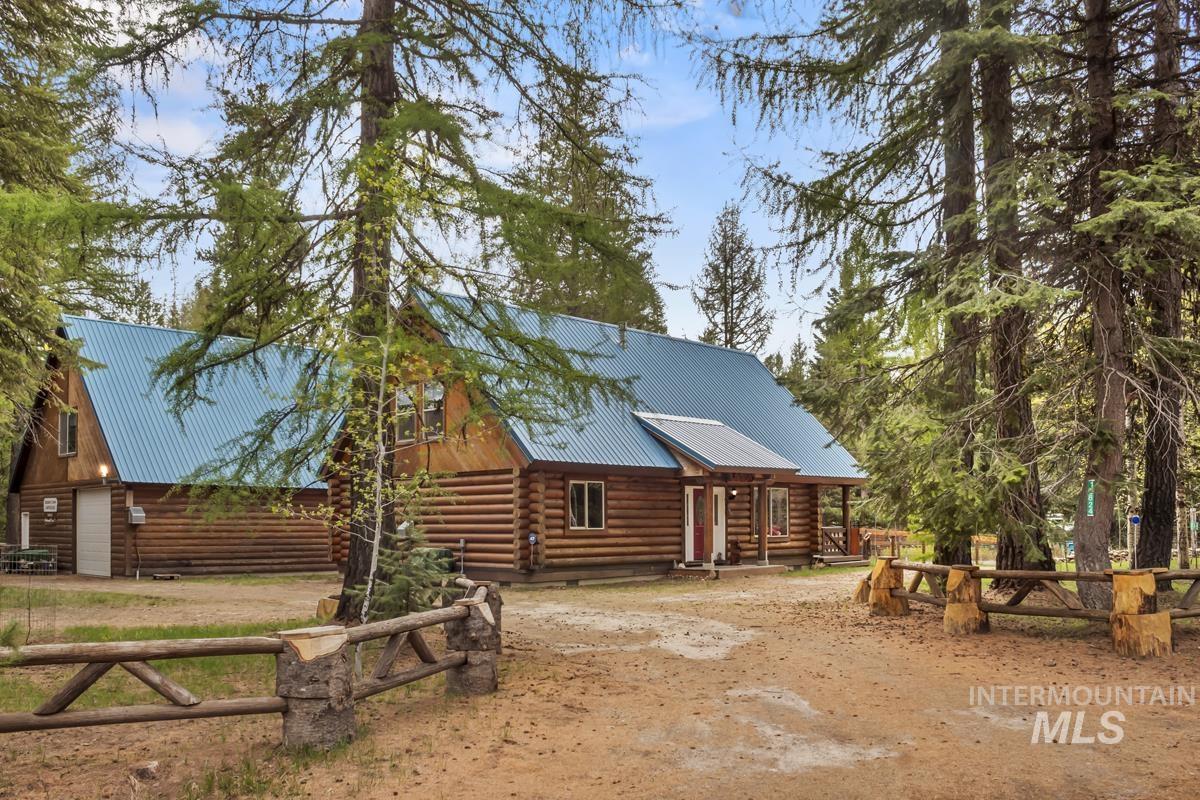 12824 Hereford Road, Donnelly, Idaho 83615, 3 Bedrooms, 2 Bathrooms, Residential For Sale, Price $950,000,MLS 98985812
