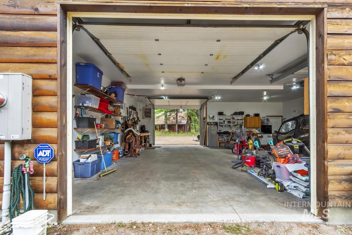 12824 Hereford Road, Donnelly, Idaho 83615, 3 Bedrooms, 2 Bathrooms, Residential For Sale, Price $950,000,MLS 98985812