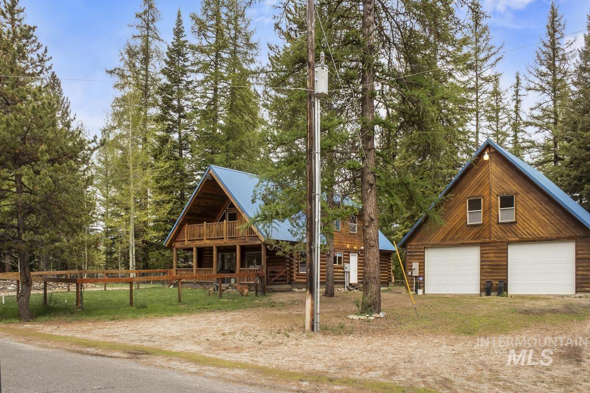 12824 Hereford Road, Donnelly, Idaho 83615, 3 Bedrooms, 2 Bathrooms, Residential For Sale, Price $950,000,MLS 98985812