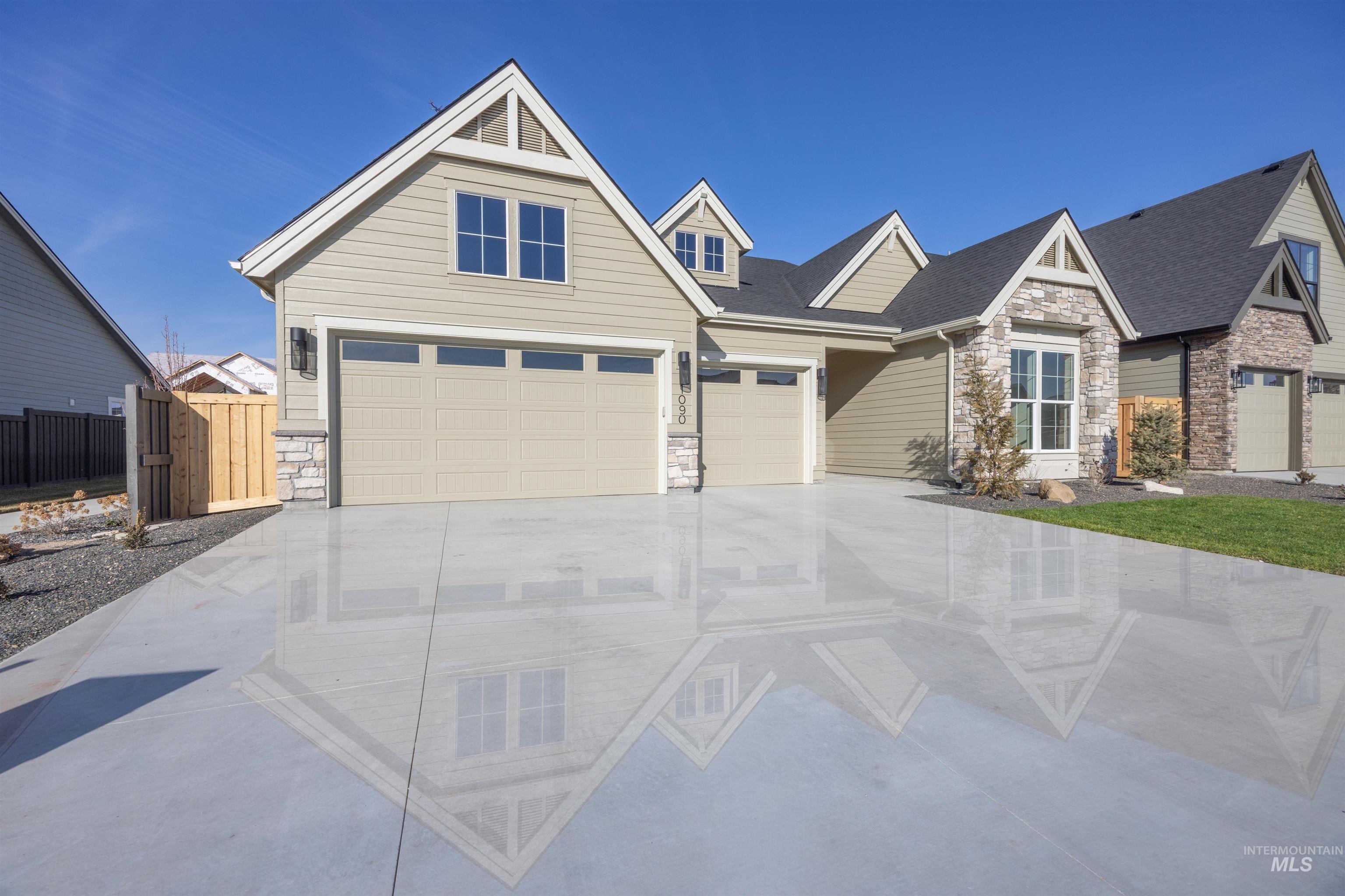 938 E Crescendo St, Meridian, Idaho 83642, 4 Bedrooms, 3.5 Bathrooms, Residential For Sale, Price $949,777,MLS 98985814