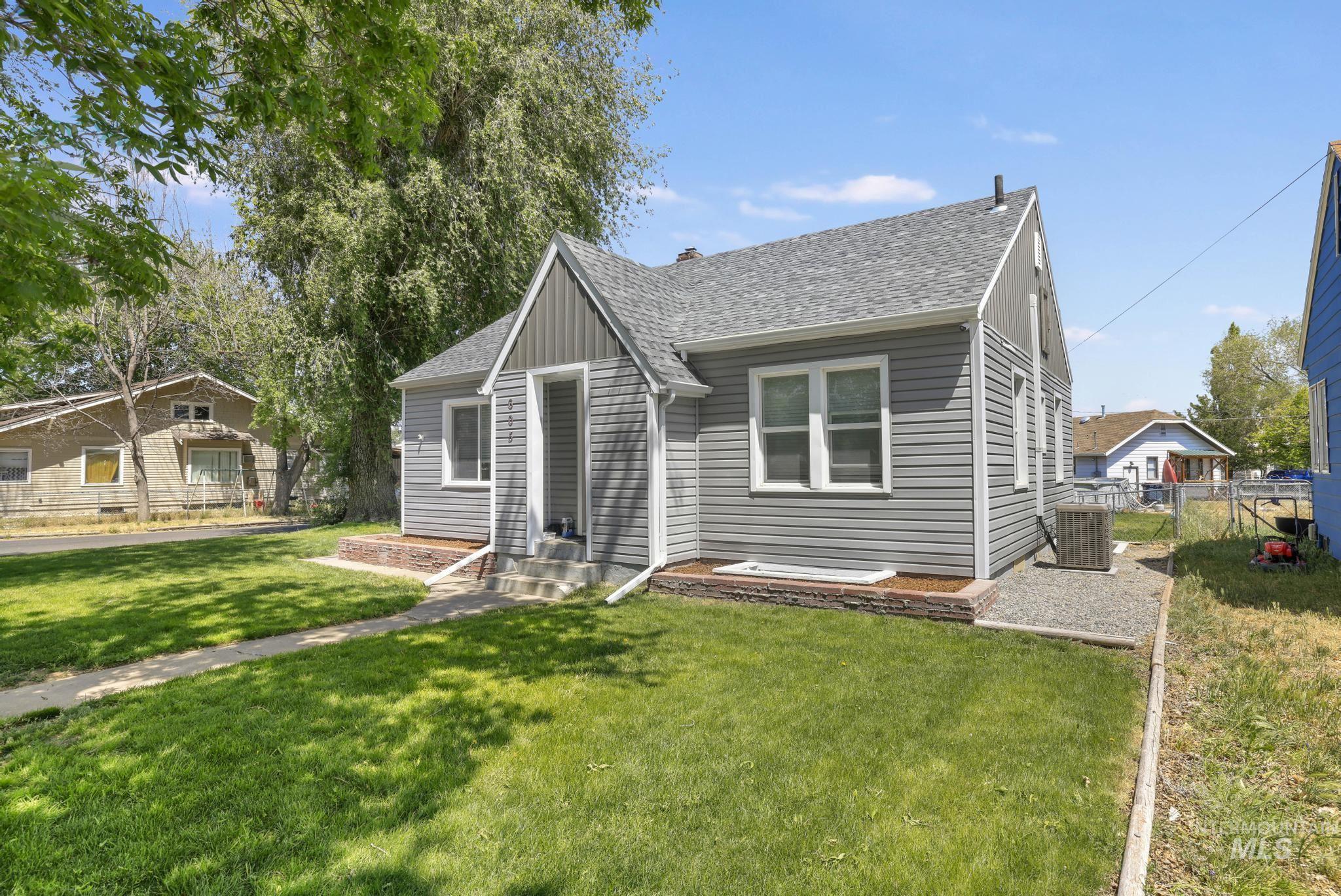 605 4th Ave E, Twin Falls, Idaho 83301, 4 Bedrooms, 2 Bathrooms, Residential For Sale, Price $330,000,MLS 98985815