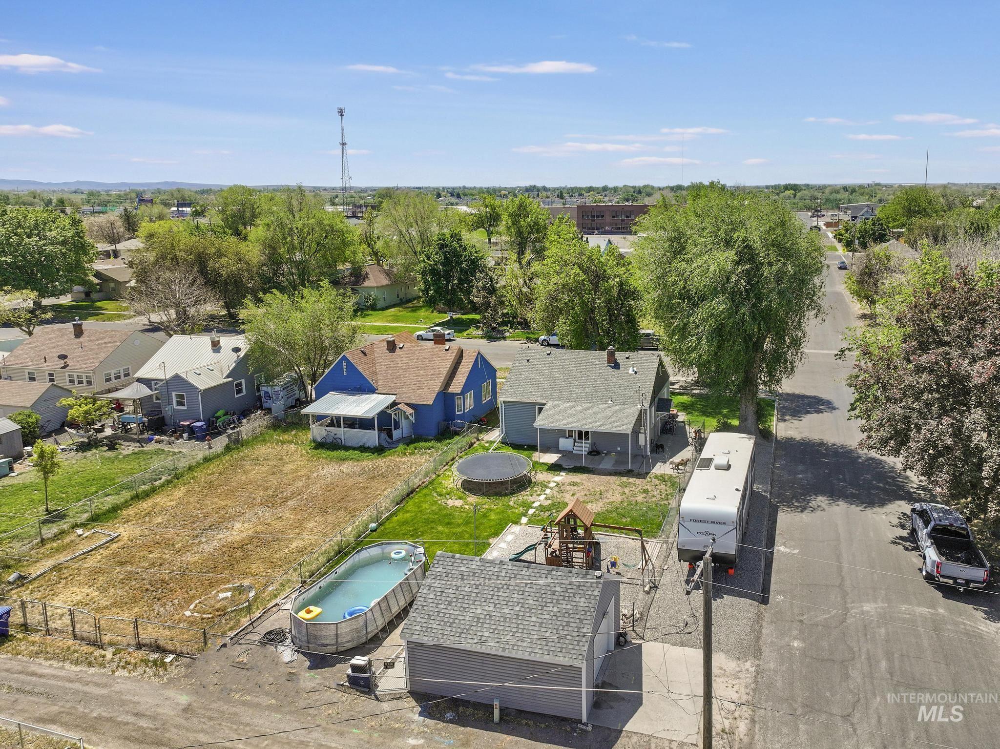 605 4th Ave E, Twin Falls, Idaho 83301, 4 Bedrooms, 2 Bathrooms, Residential For Sale, Price $330,000,MLS 98985815