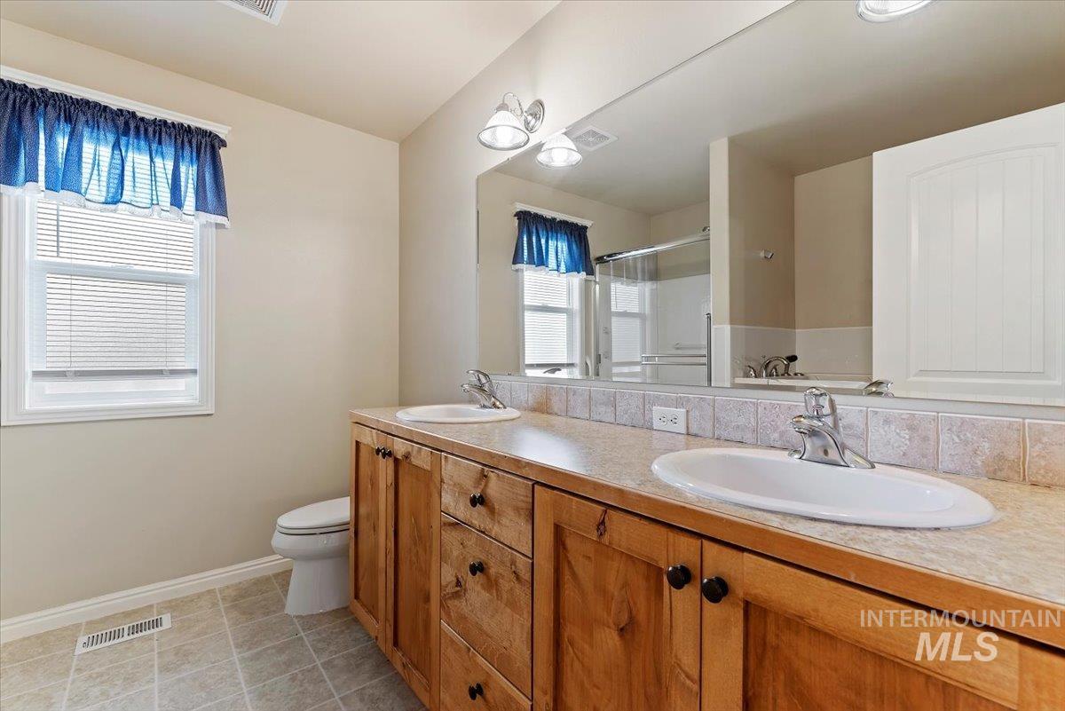 11719 W Blake Dr, Star, Idaho 83669, 4 Bedrooms, 3 Bathrooms, Residential For Sale, Price $495,000,MLS 98985818