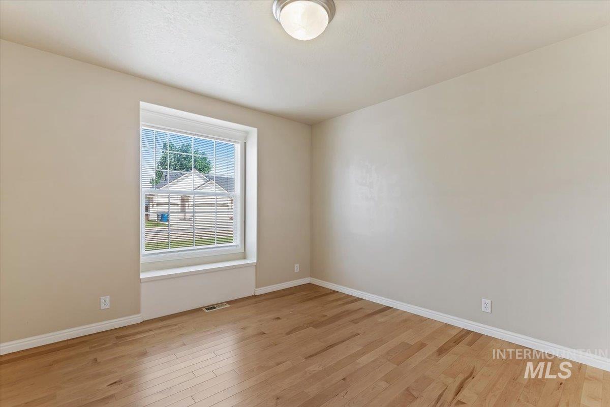 11719 W Blake Dr, Star, Idaho 83669, 4 Bedrooms, 3 Bathrooms, Residential For Sale, Price $495,000,MLS 98985818