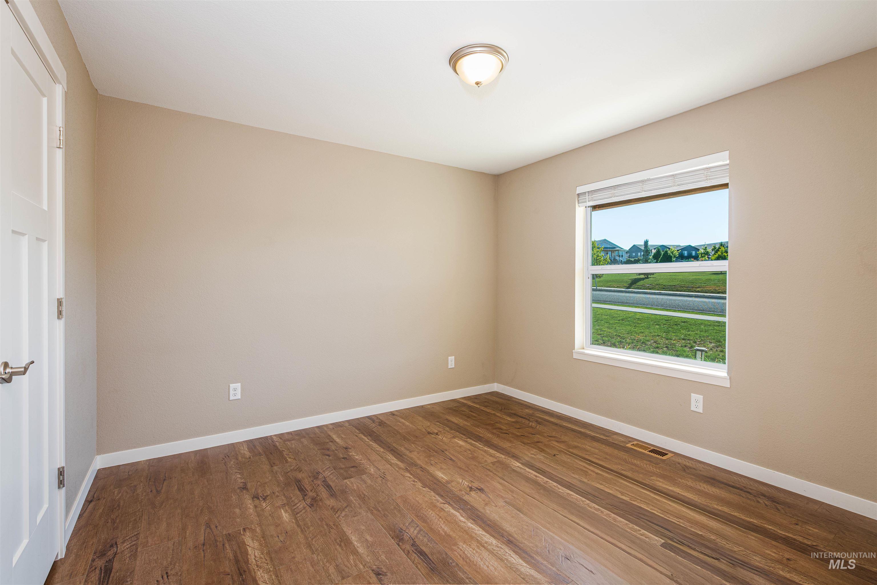 3211 18th St, Lewiston, Idaho 83501-0000, 3 Bedrooms, 2 Bathrooms, Residential For Sale, Price $489,000,MLS 98985820