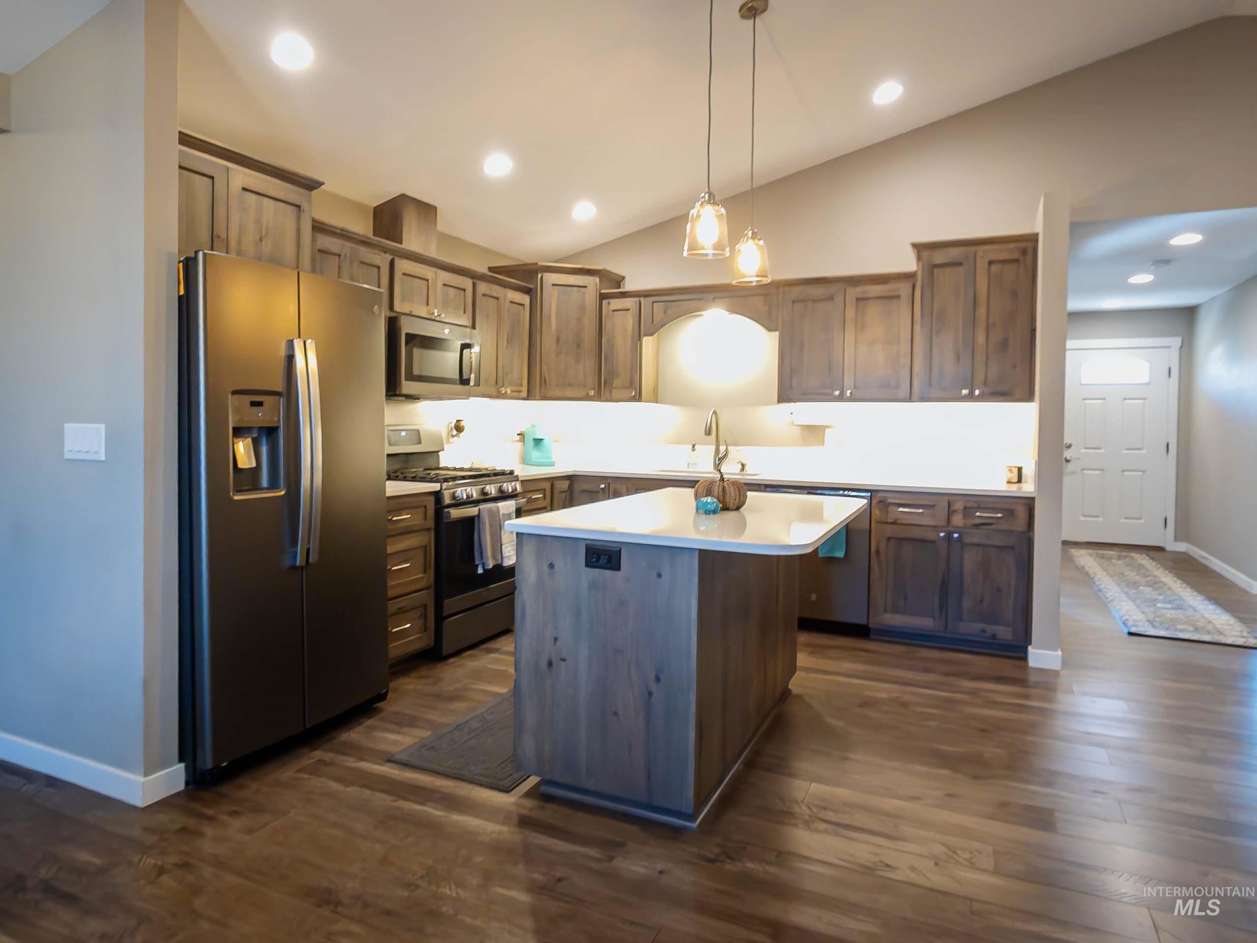 3211 18th St, Lewiston, Idaho 83501-0000, 3 Bedrooms, 2 Bathrooms, Residential For Sale, Price $489,000,MLS 98985820