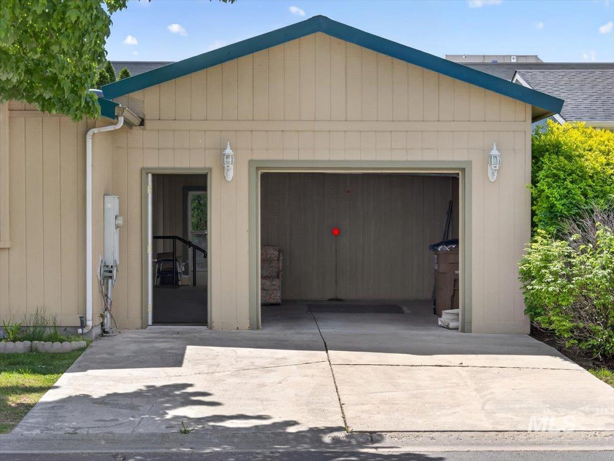 665 Liberty Lane, Emmett, Idaho 83617, 3 Bedrooms, 2 Bathrooms, Residential For Sale, Price $159,900,MLS 98985821