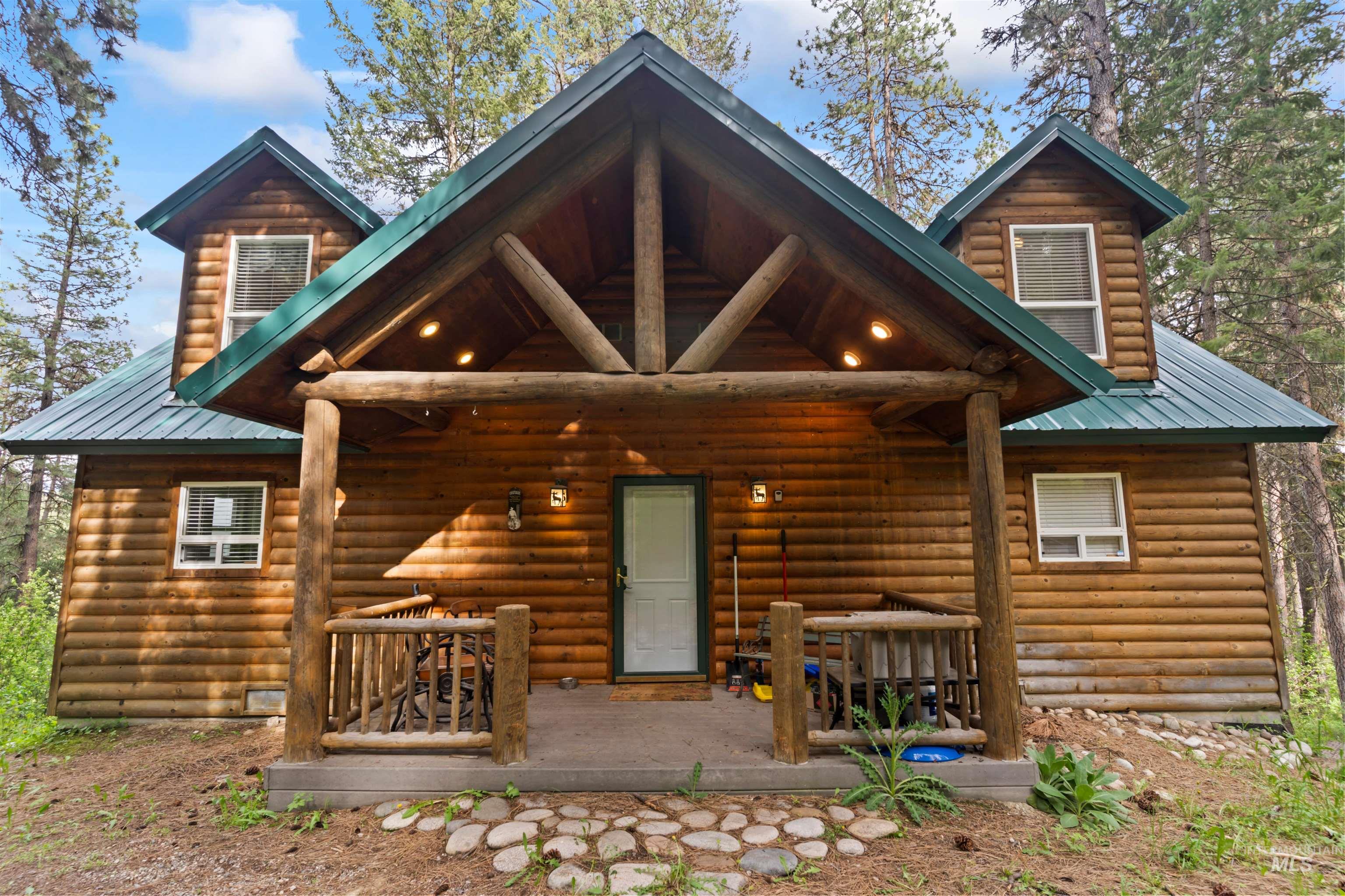9 Deer Valley Rd., Garden Valley, Idaho 83622, 3 Bedrooms, 2 Bathrooms, Residential For Sale, Price $659,000,MLS 98985823