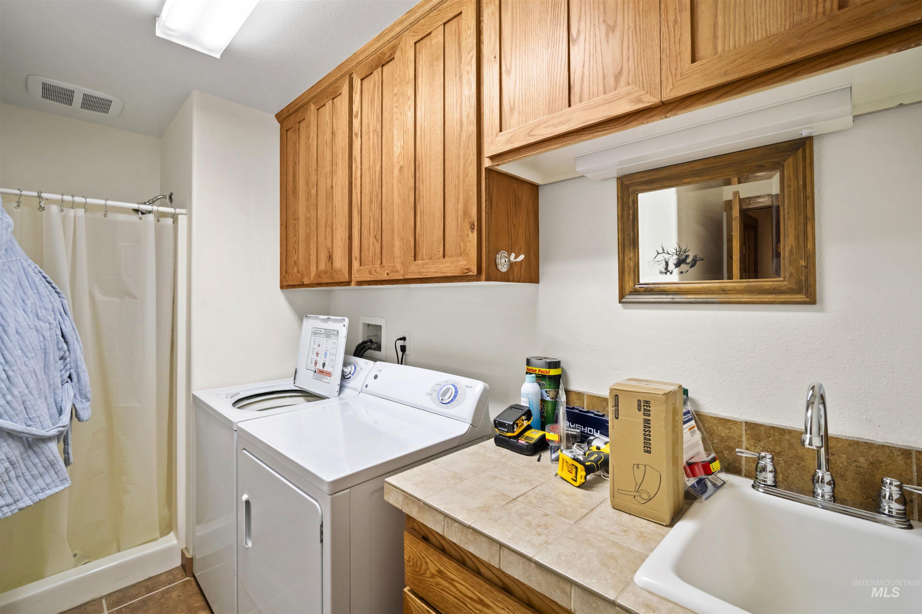 9 Deer Valley Rd., Garden Valley, Idaho 83622, 3 Bedrooms, 2 Bathrooms, Residential For Sale, Price $659,000,MLS 98985823