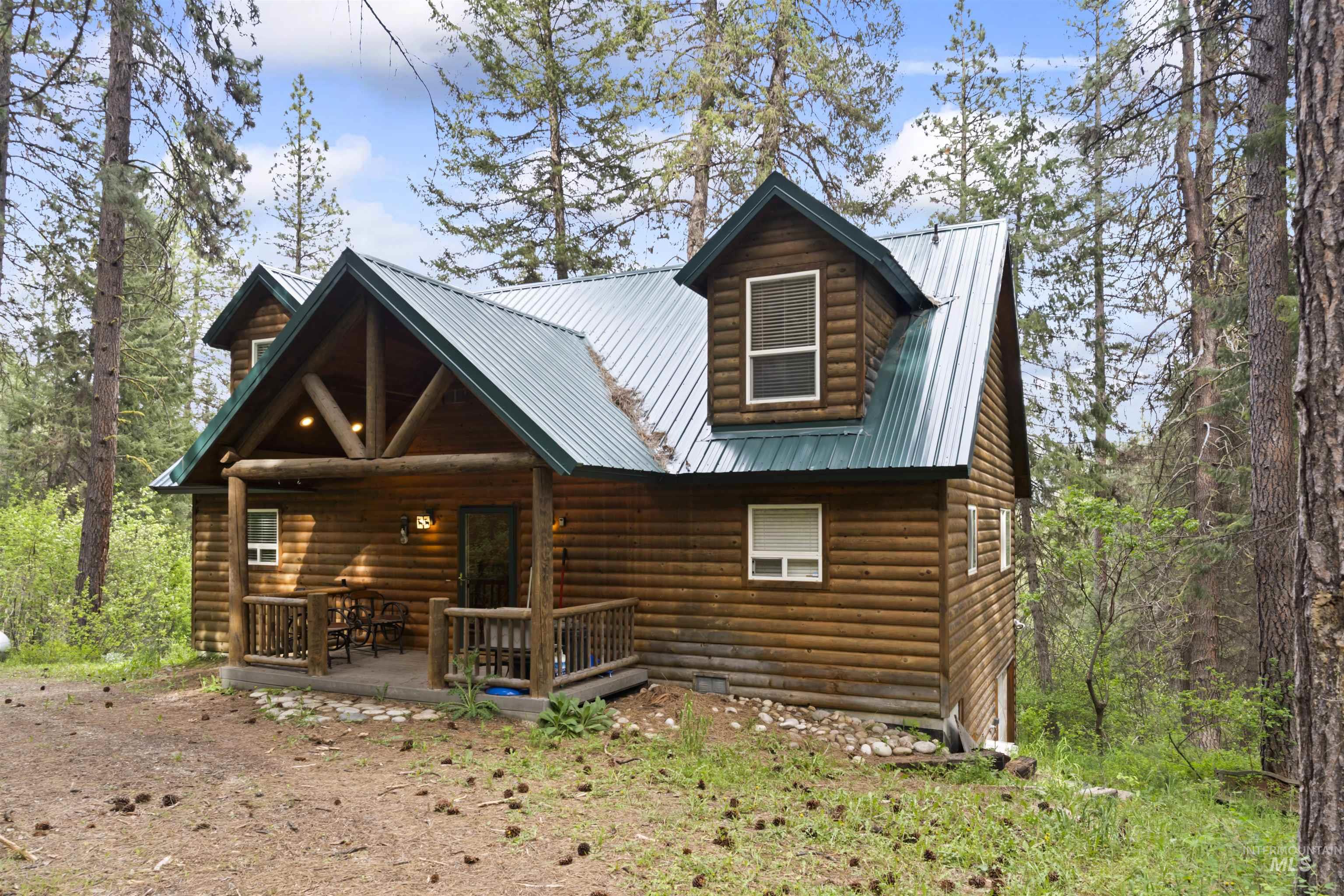 9 Deer Valley Rd., Garden Valley, Idaho 83622, 3 Bedrooms, 2 Bathrooms, Residential For Sale, Price $659,000,MLS 98985823